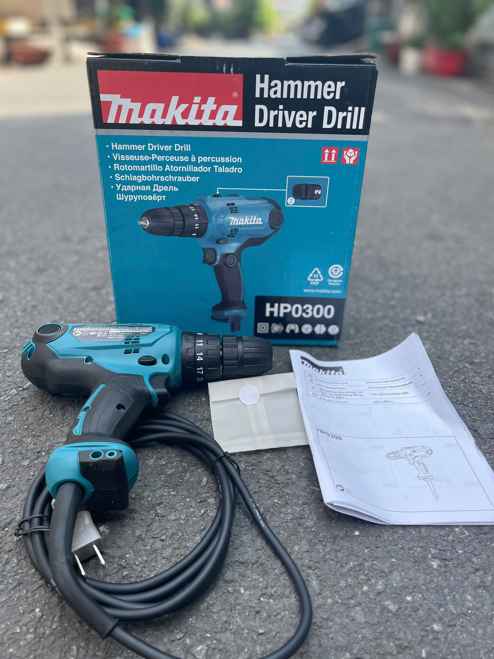 Máy khoan và vặn vít Makita HP0300