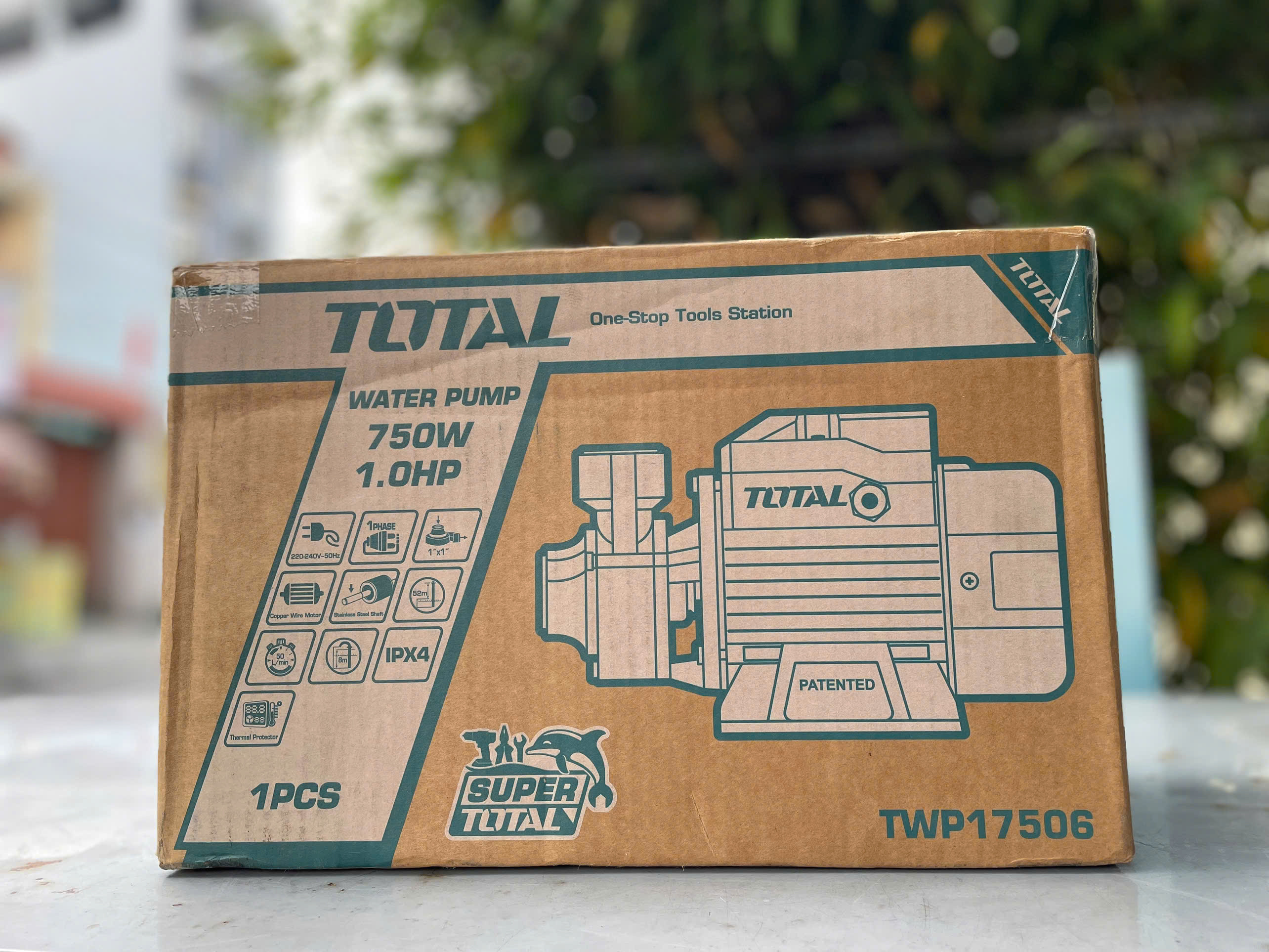 Máy bơm nước TOTAL TWP17506, cs 750W (1HP)
