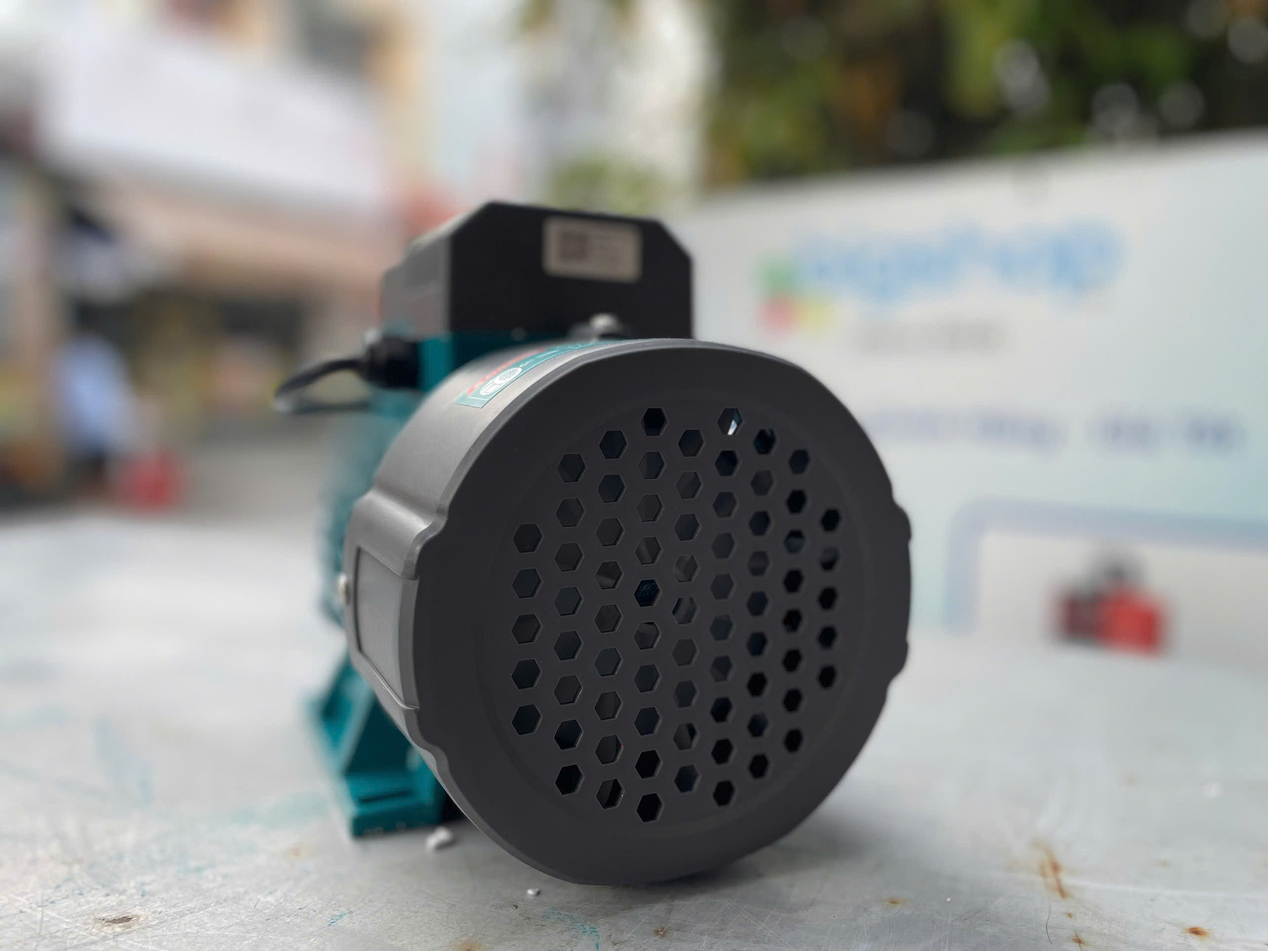 Máy bơm nước TOTAL TWP17506, cs 750W (1HP)