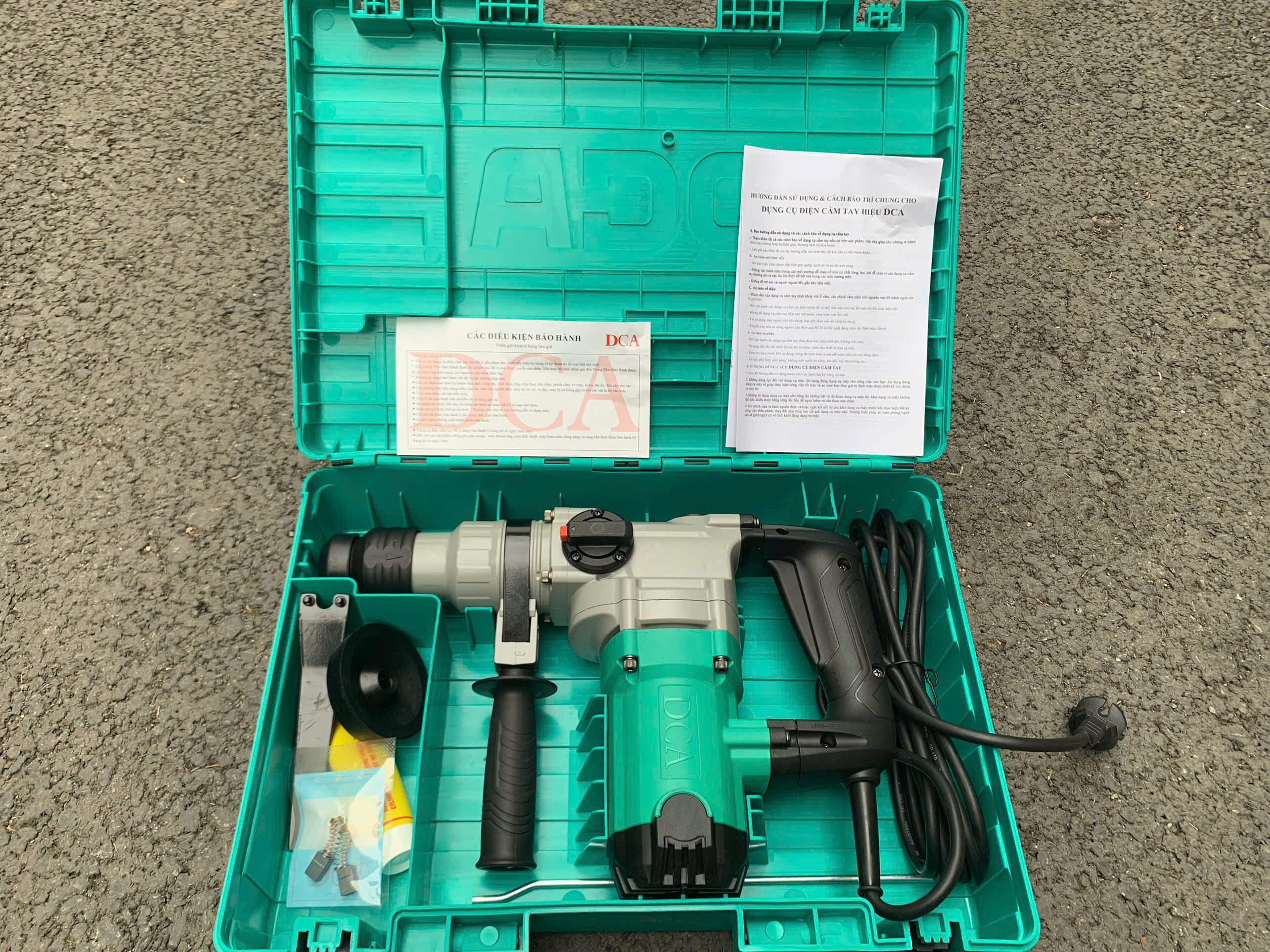 Máy khoan đục bê tông DCA AZC04-30, cs 960W