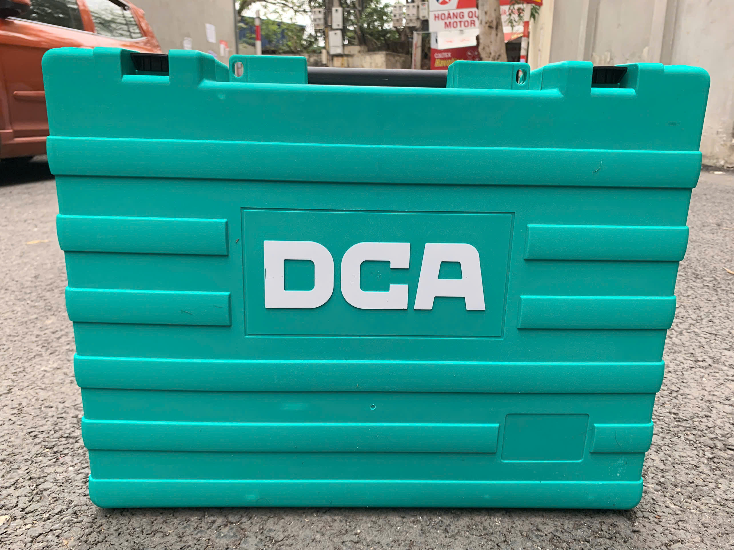 Máy đục bê tông DCA AZG06-6