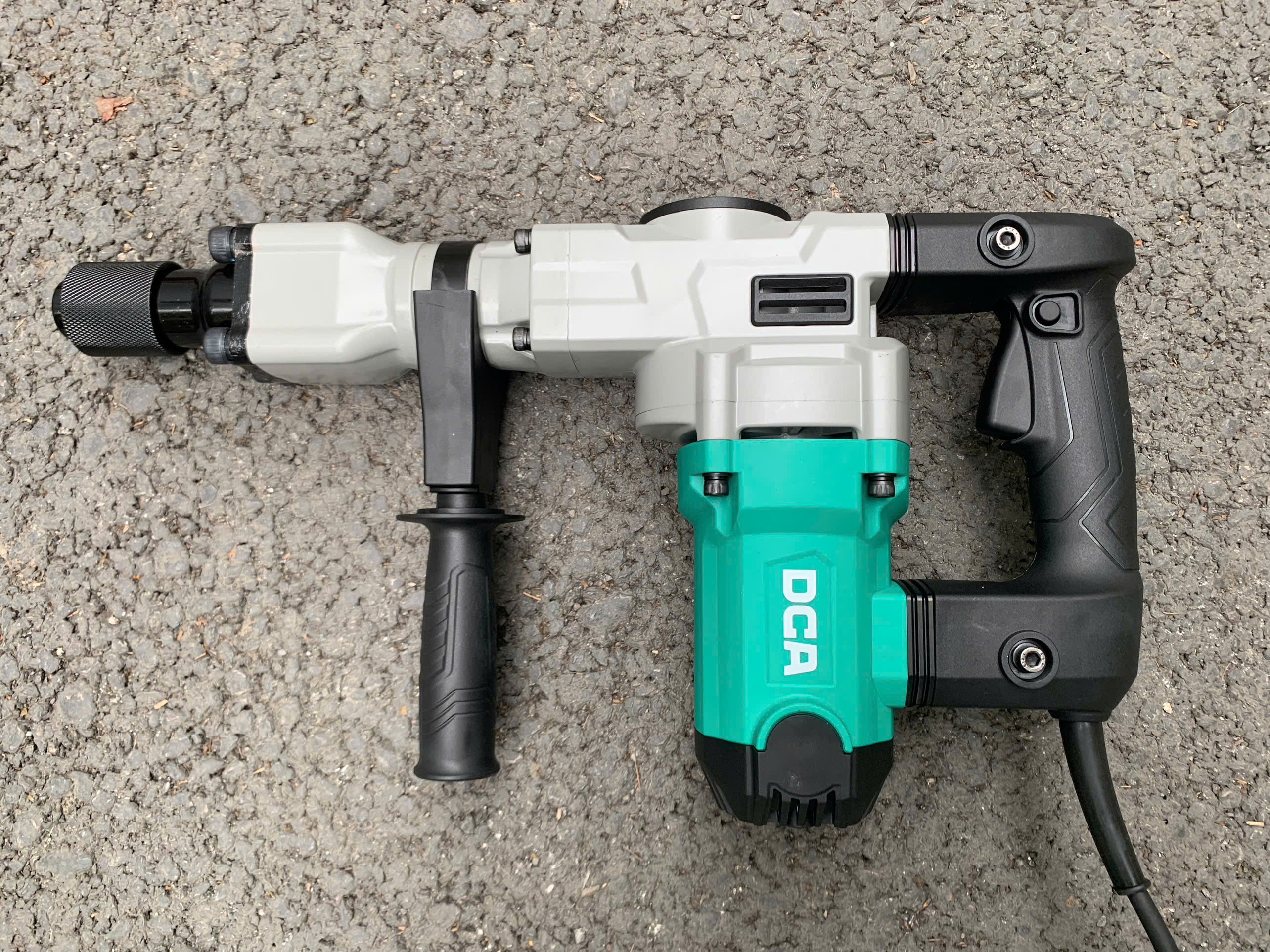 Máy đục bê tông DCA AZG06-6