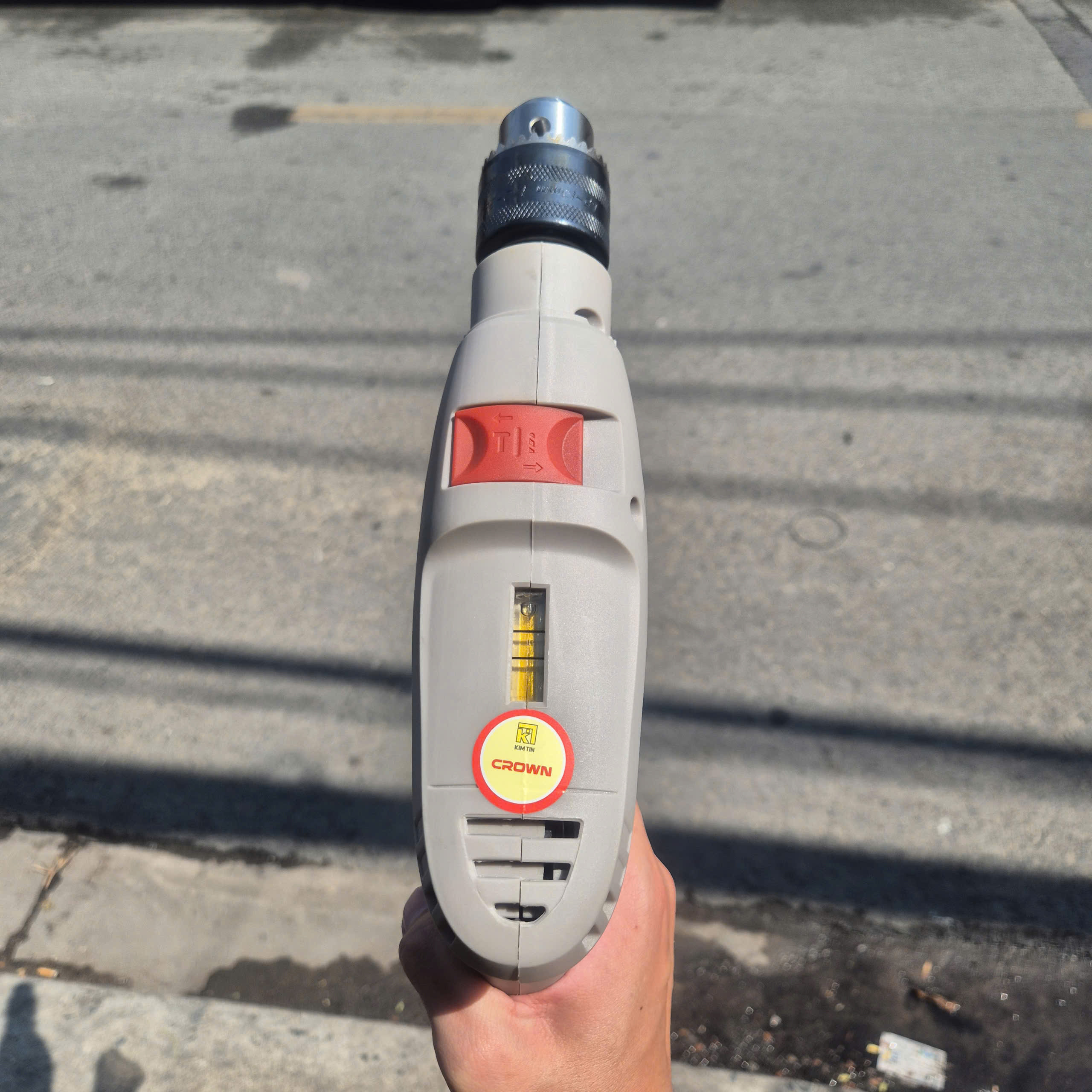 Máy khoan tường 600W Crown CT10065, 13mm