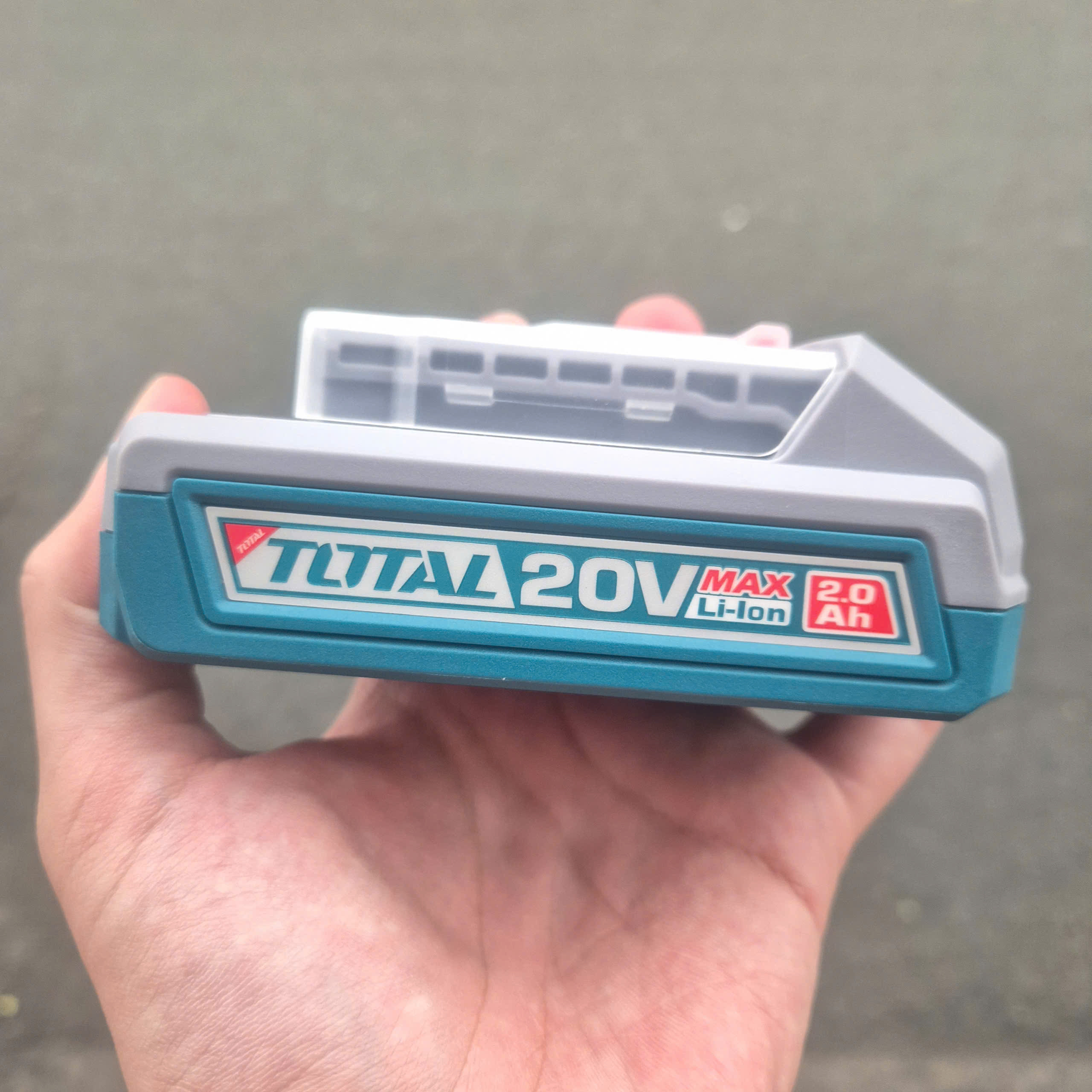 Pin Lithium-Ion P20S TOTAL TFBLI20011 20V/2Ah