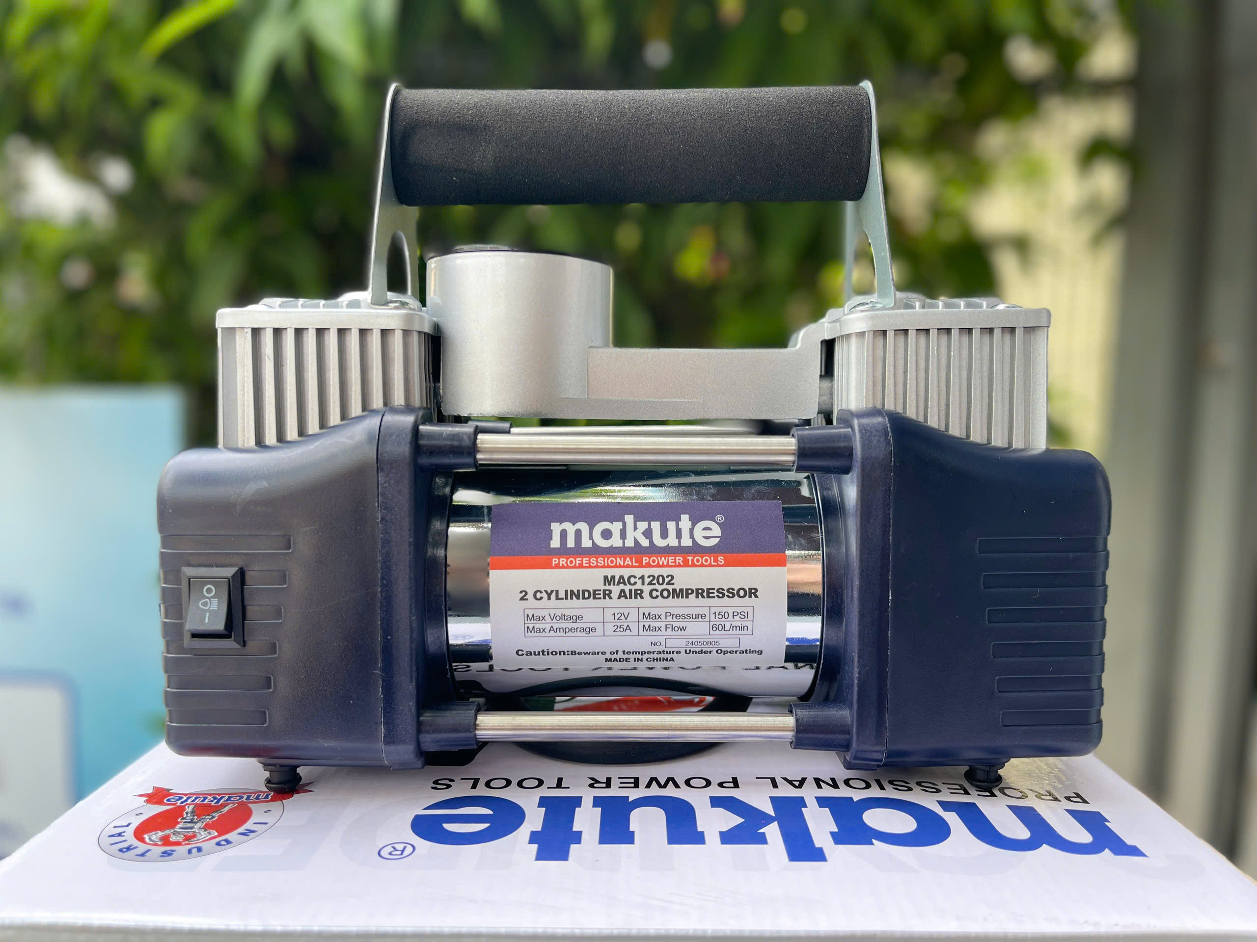Bơm lốp xe hơi Makute, 2 xi lanh MAC1202