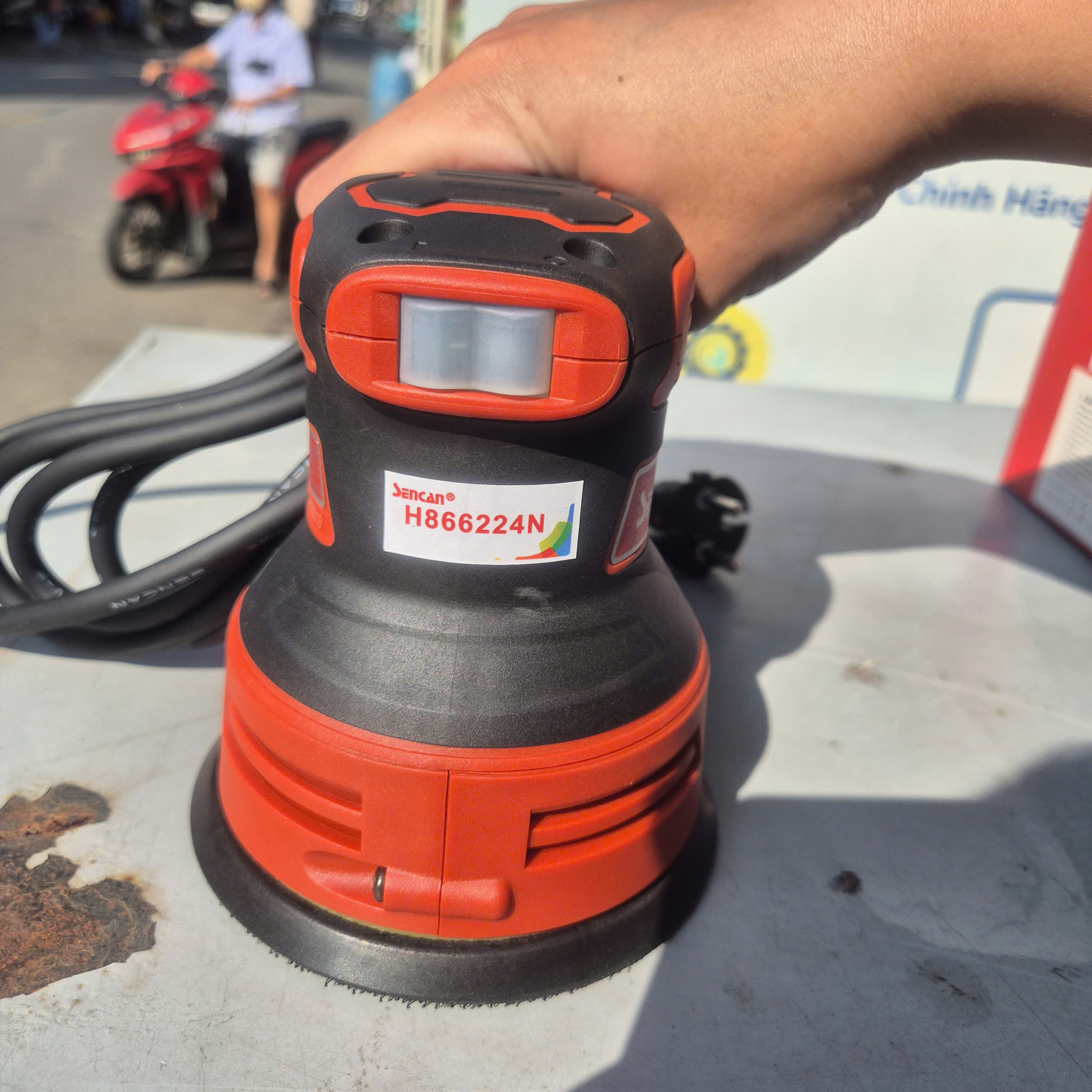 Máy chà nhám rung tròn SENCAN 501205, 125mm