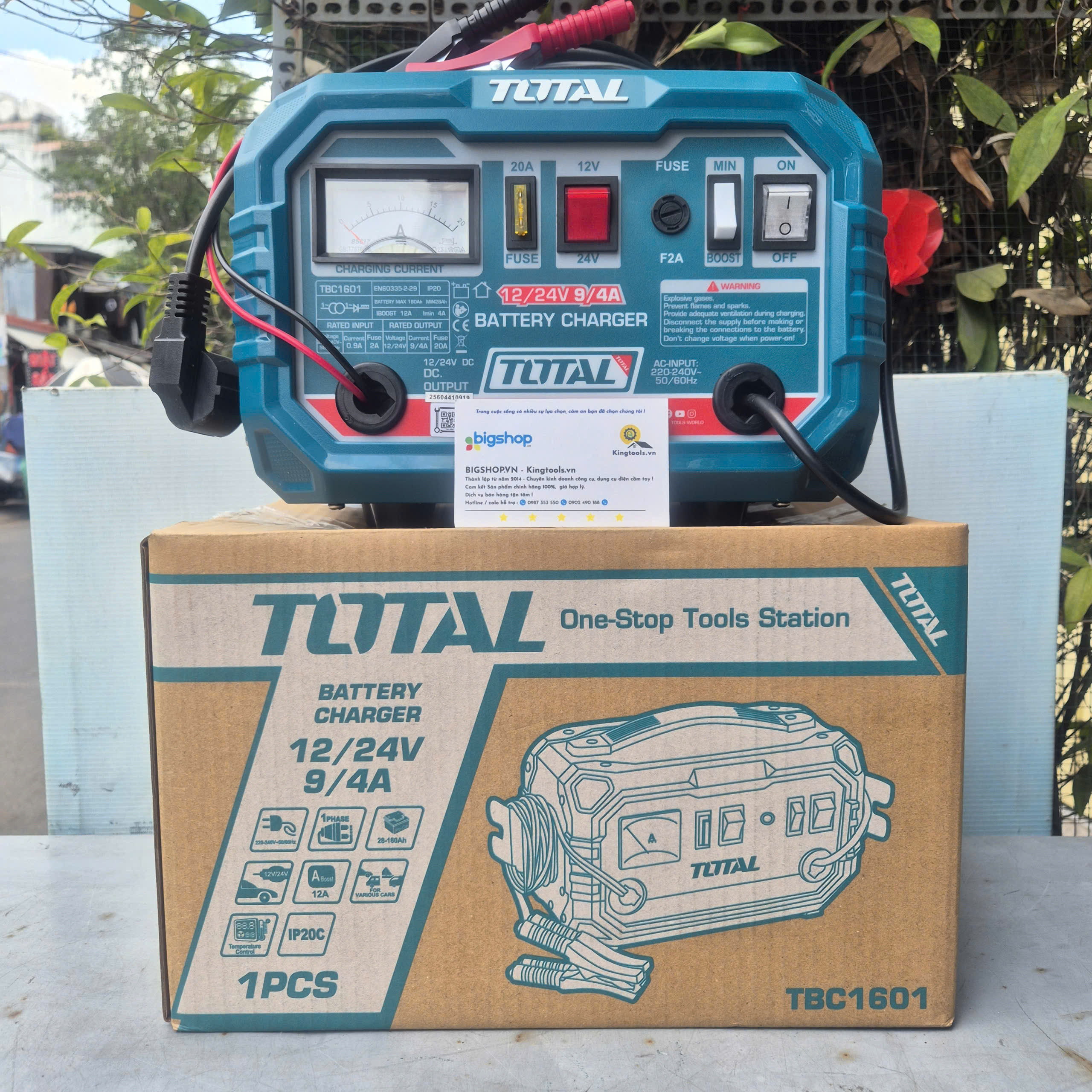 Máy sạc bình điện ắc quy TOTAL TBC1601