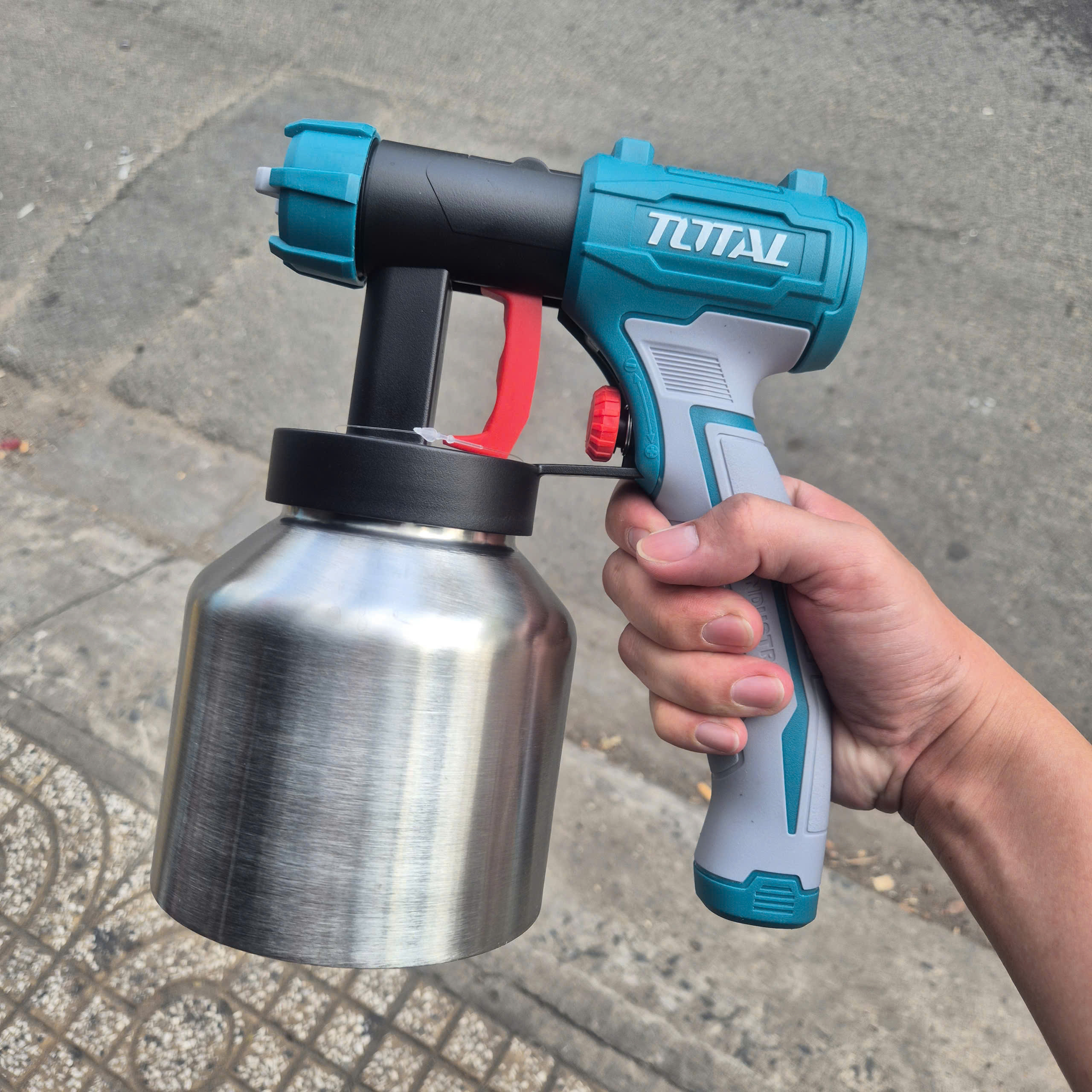 Máy phun sơn điện Total  TT5006-2 550W, bình nhôm 800ml