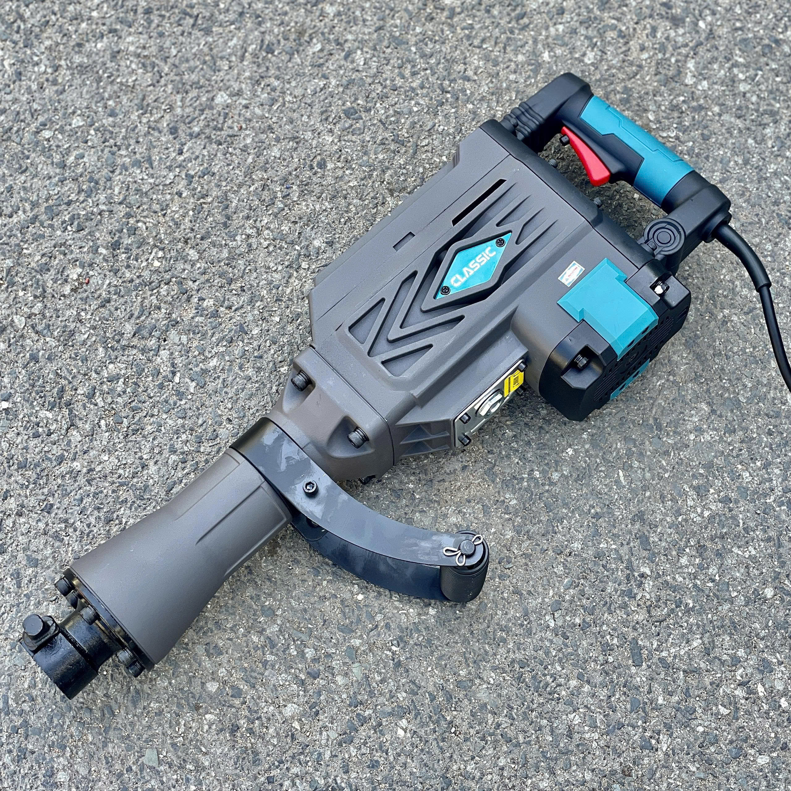 Máy đục bê tông 30Ly CLASSIC CLA8079A, CS 1700W