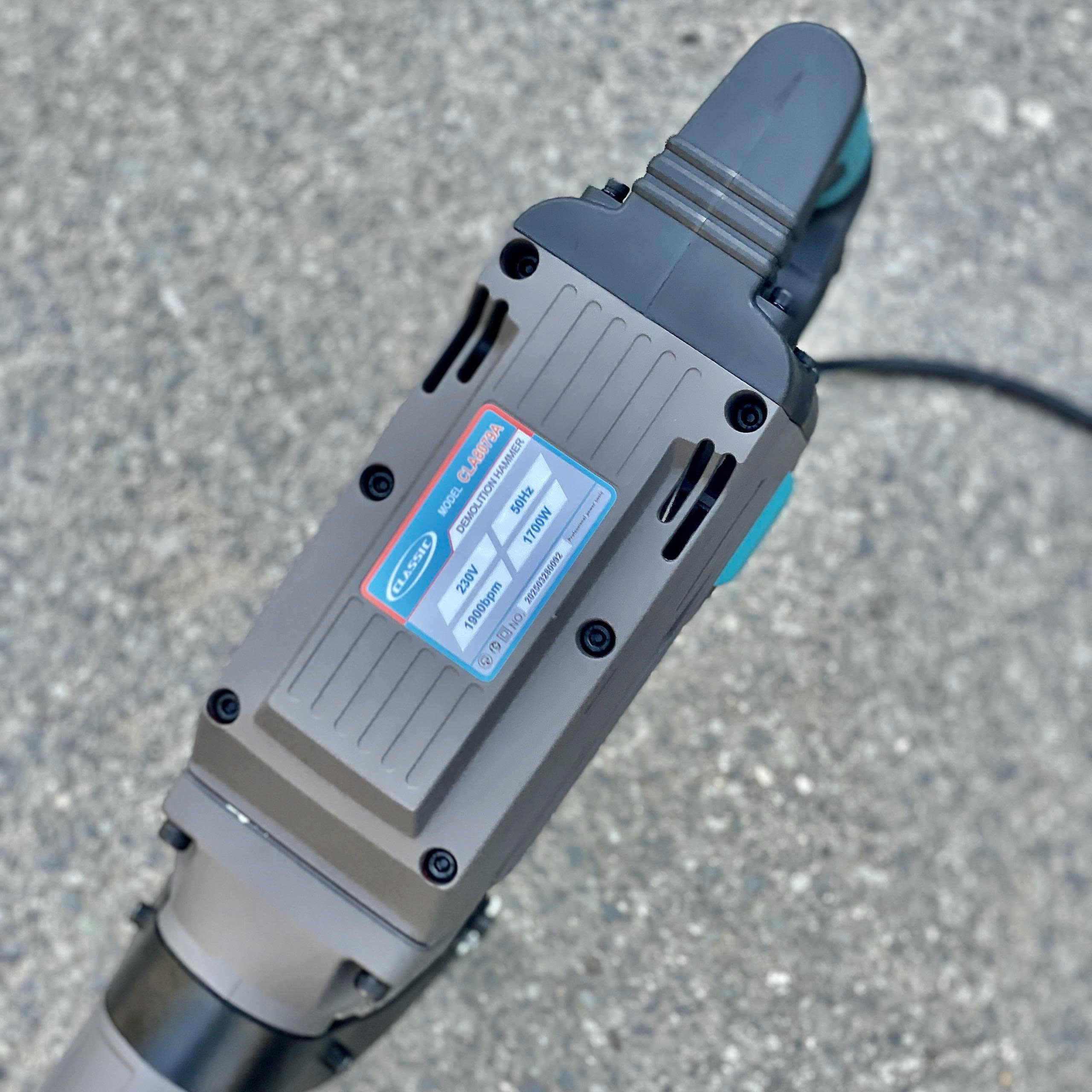 Máy đục bê tông 30Ly CLASSIC CLA8079A, CS 1700W