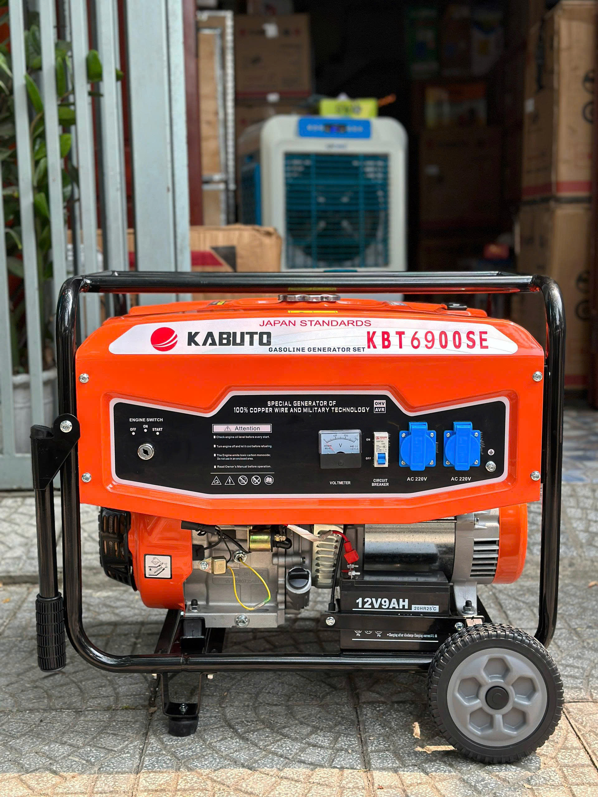 Máy phát điện KABUTO KBT6900SE (Đề, bánh xe, tay cầm)