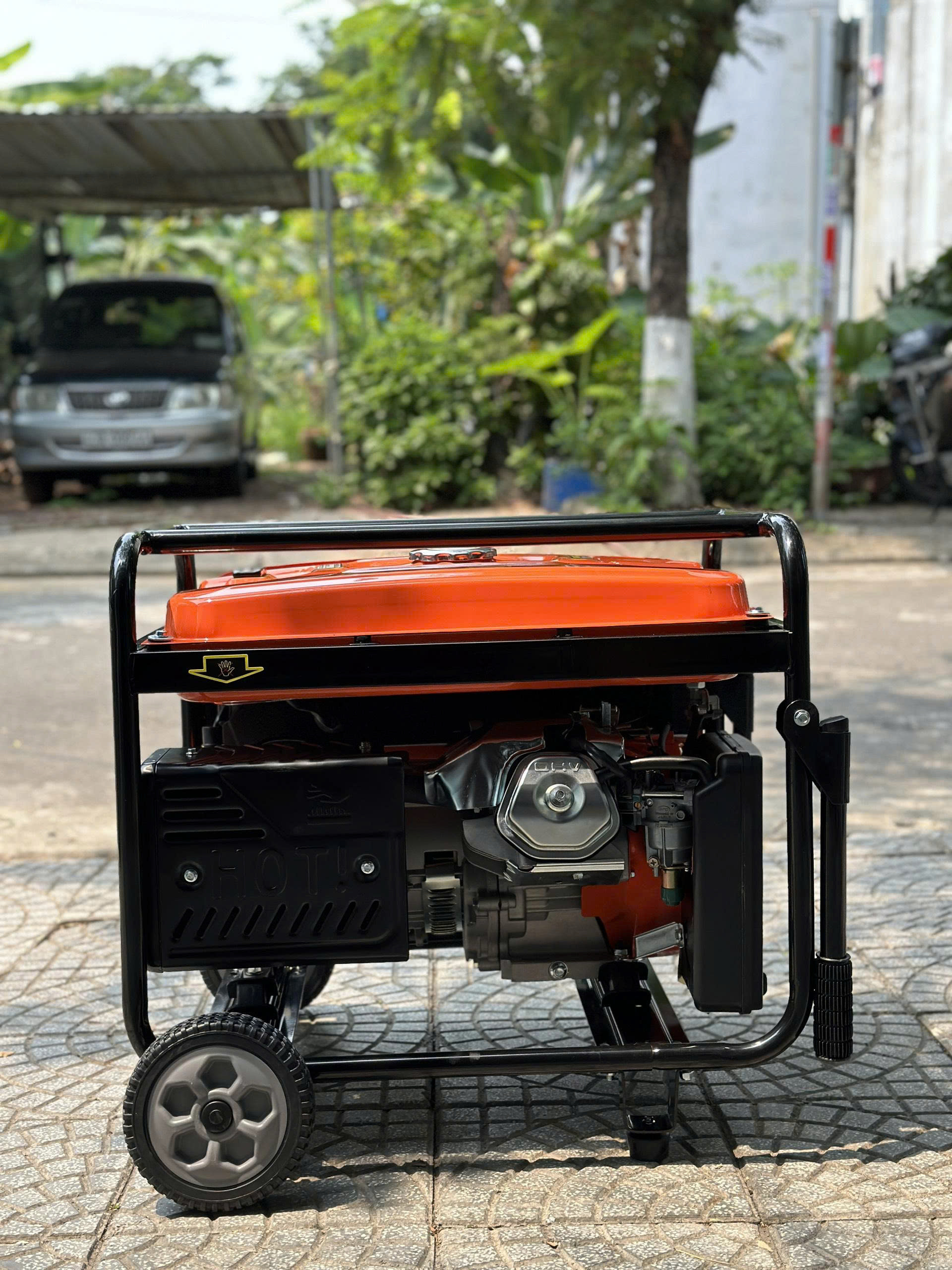 Máy phát điện KABUTO KBT6900SE (Đề, bánh xe, tay cầm)