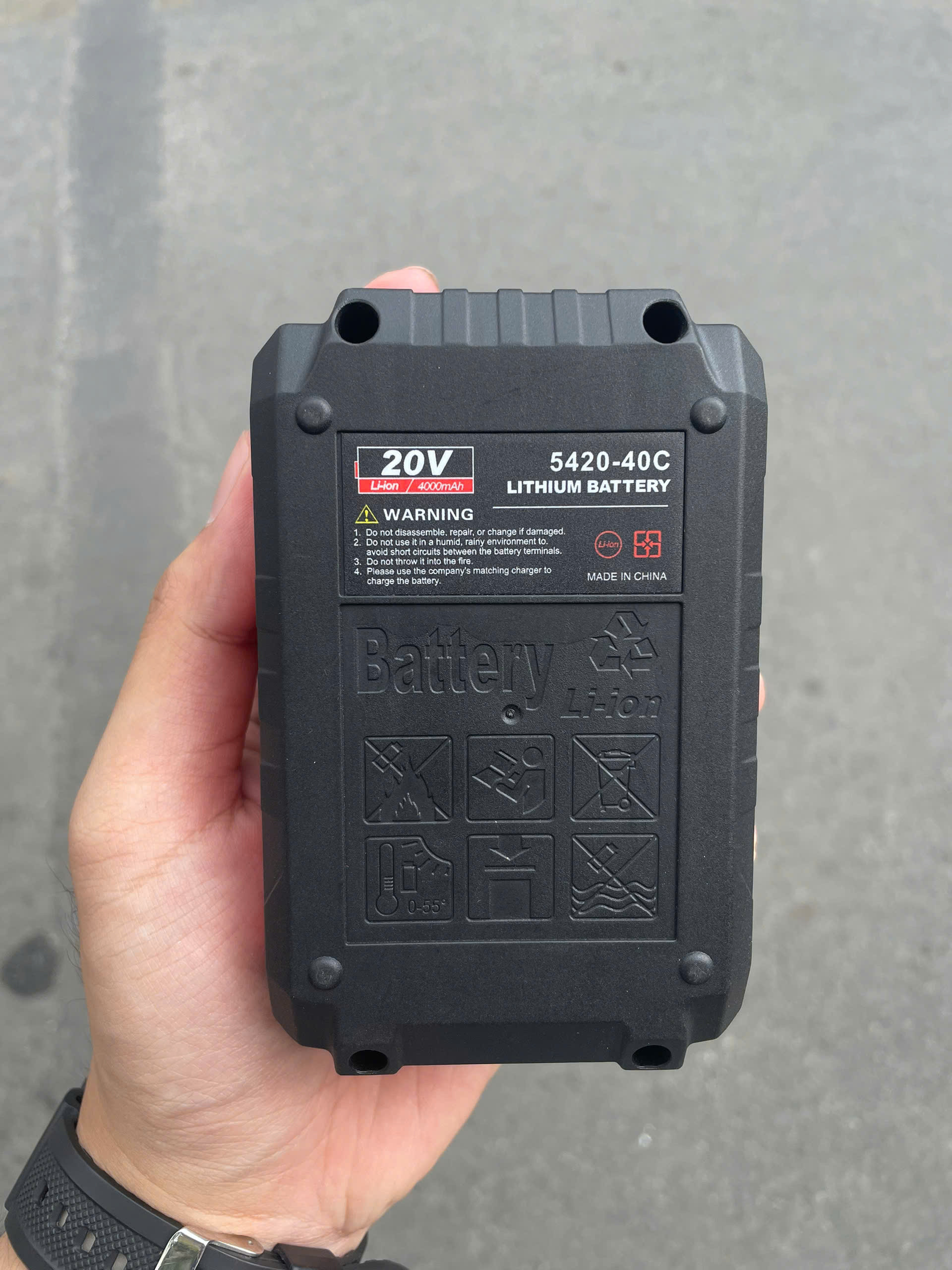 Pin 20V/4AH Makute 5420-40C (Chân pin Makita)