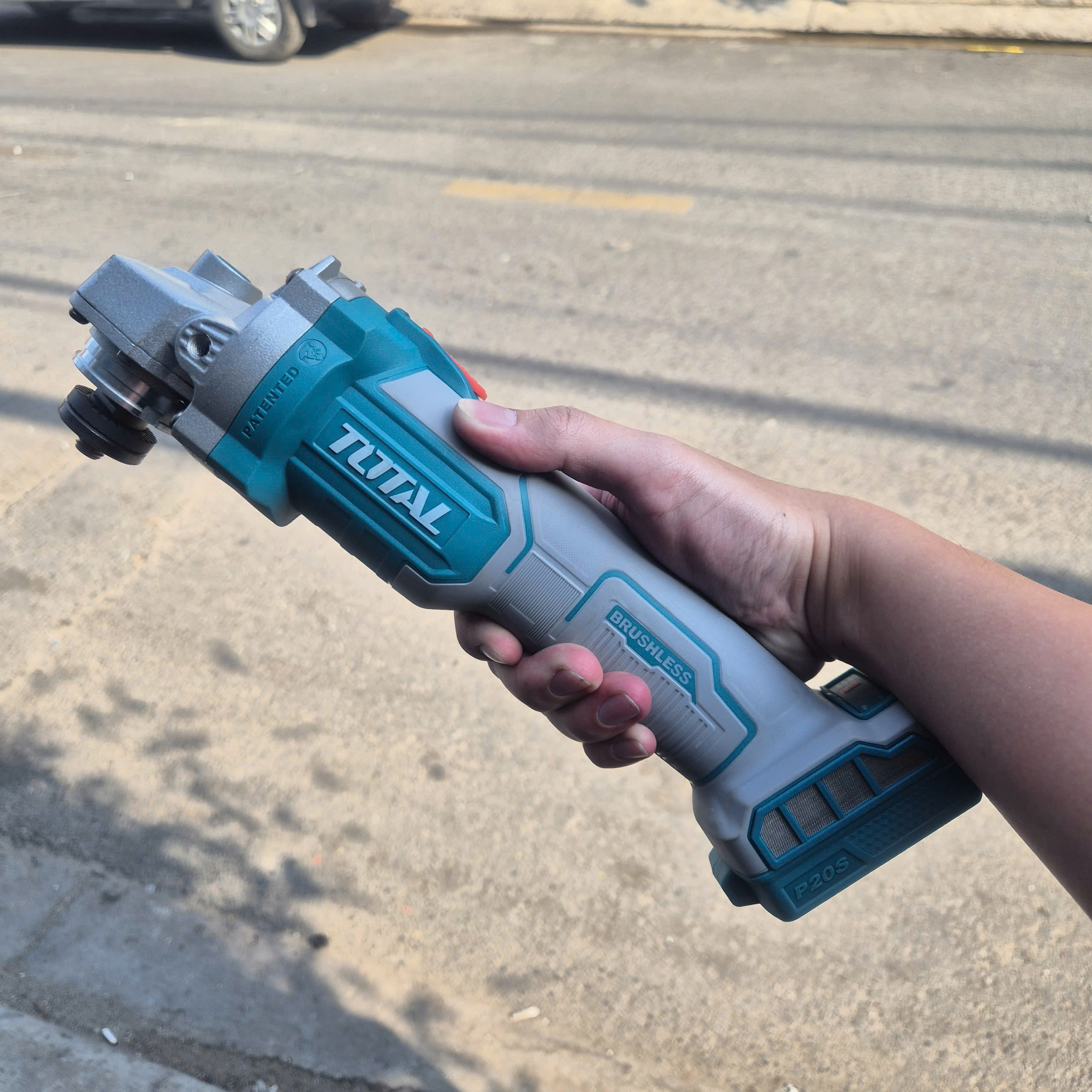 Máy mài góc dùng pin Lithium 20V TOTAL TAGLI201008 