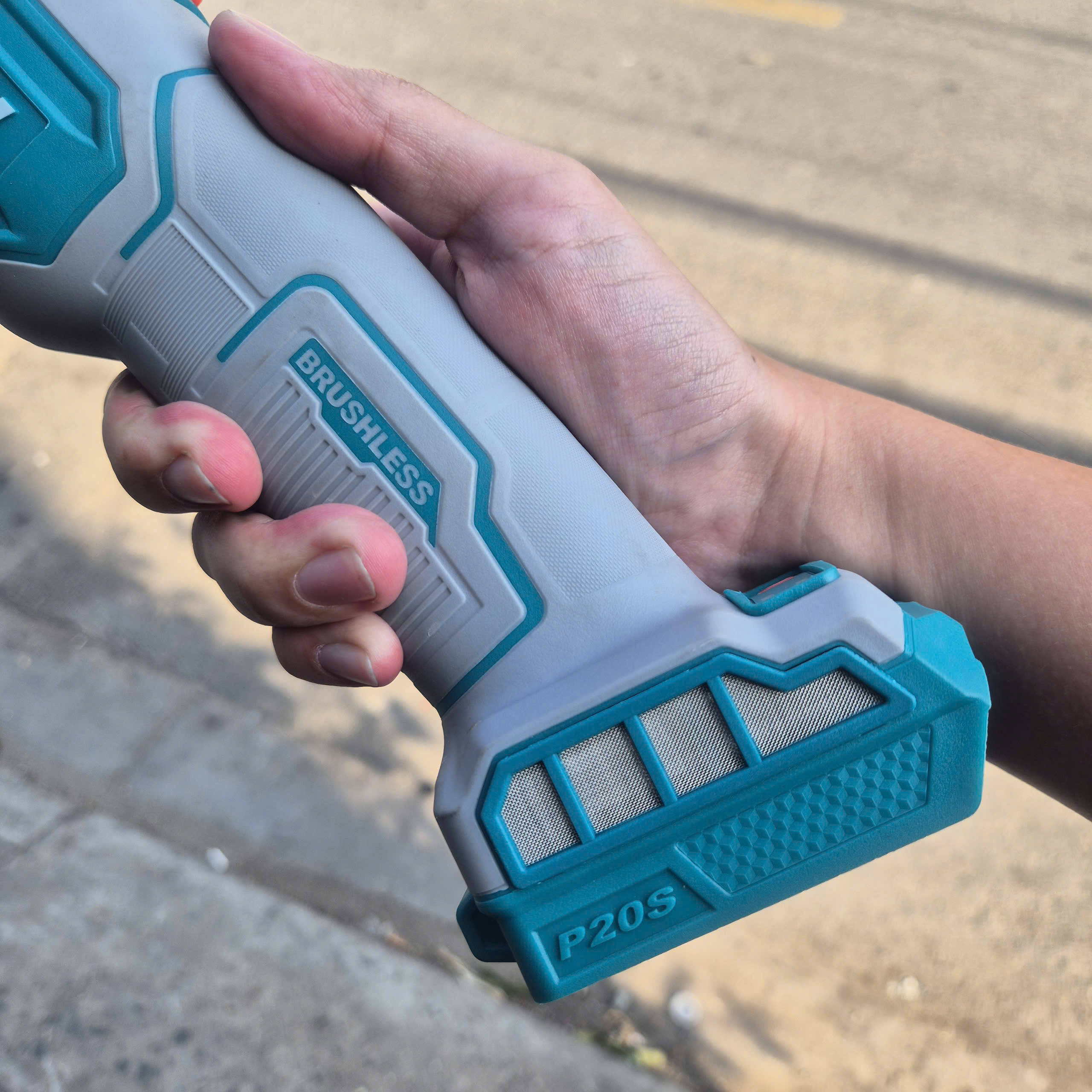 Máy mài góc dùng pin Lithium 20V TOTAL TAGLI201008 