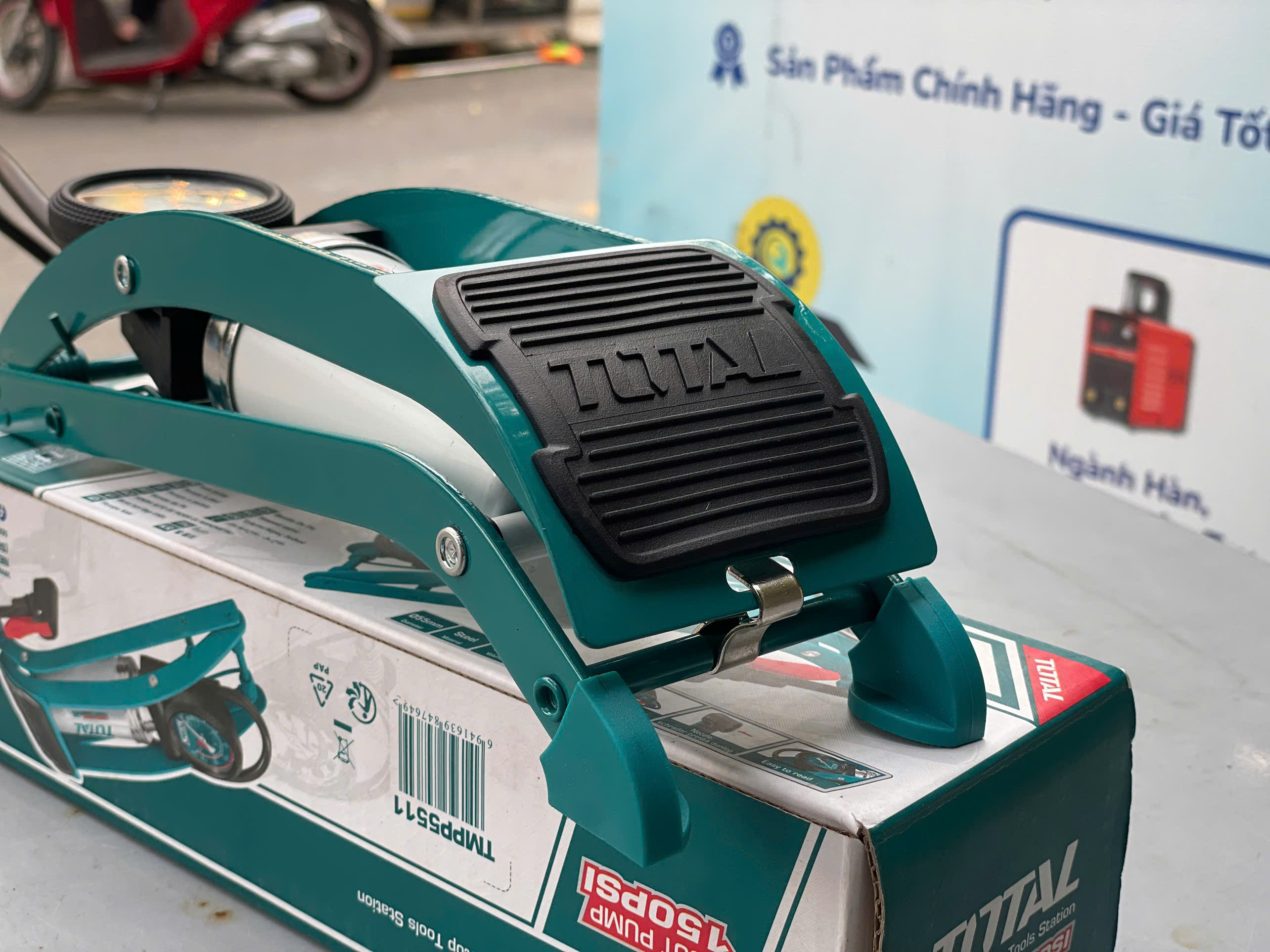 Bơm hơi đạp chân Total TMPP5511, 120 PSI
