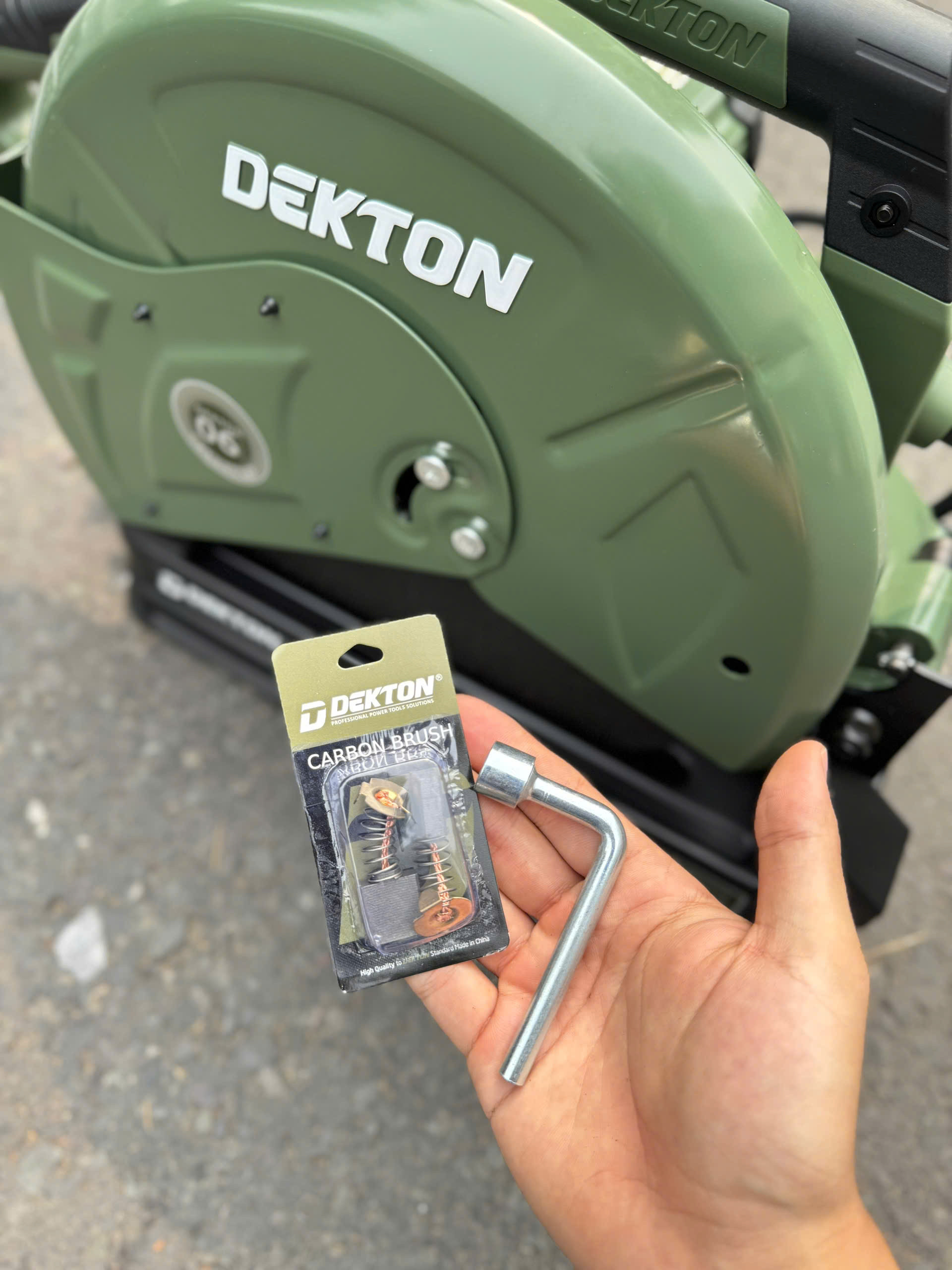 Máy Cắt Sắt Dekton DK-CS2800XPLUS 2800W