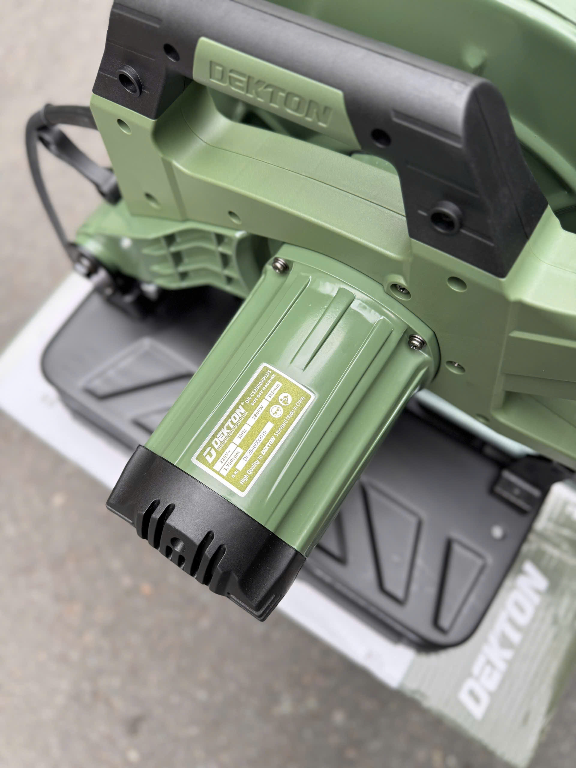 Máy Cắt Sắt Dekton DK-CS2800XPLUS 2800W