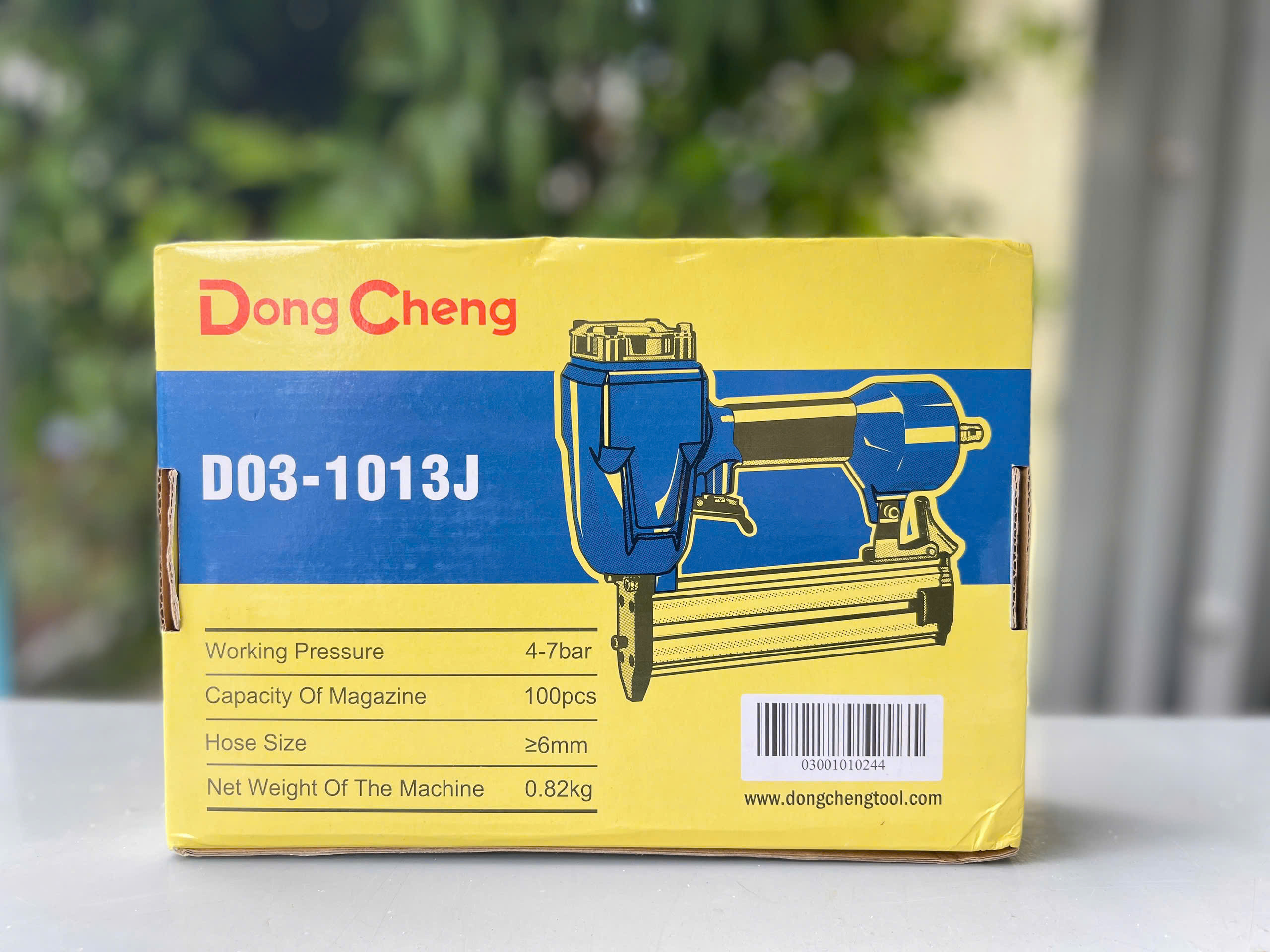 Máy bắn đinh U dùng hơi DongCheng D03- 1013J 