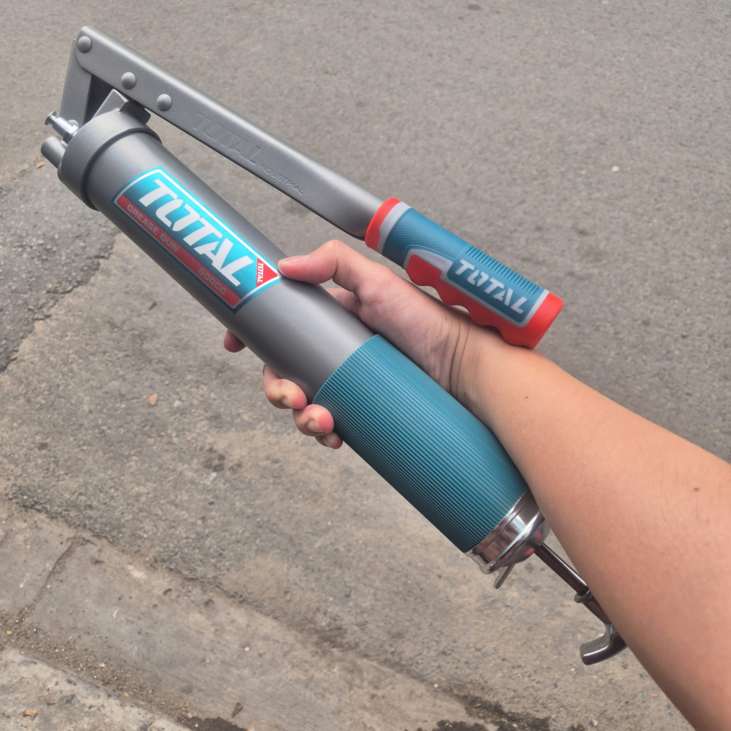 Súng Bơm Mỡ Total THT111062