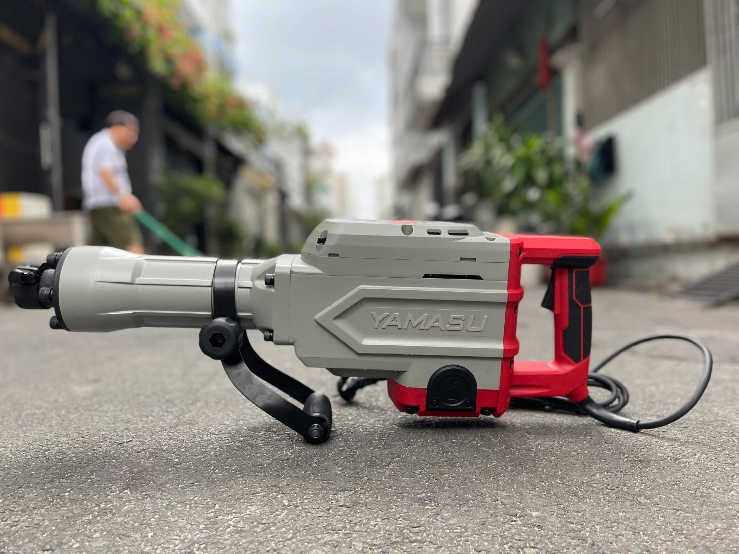 Máy đục phá bê tông Yamasu YMS-95A
