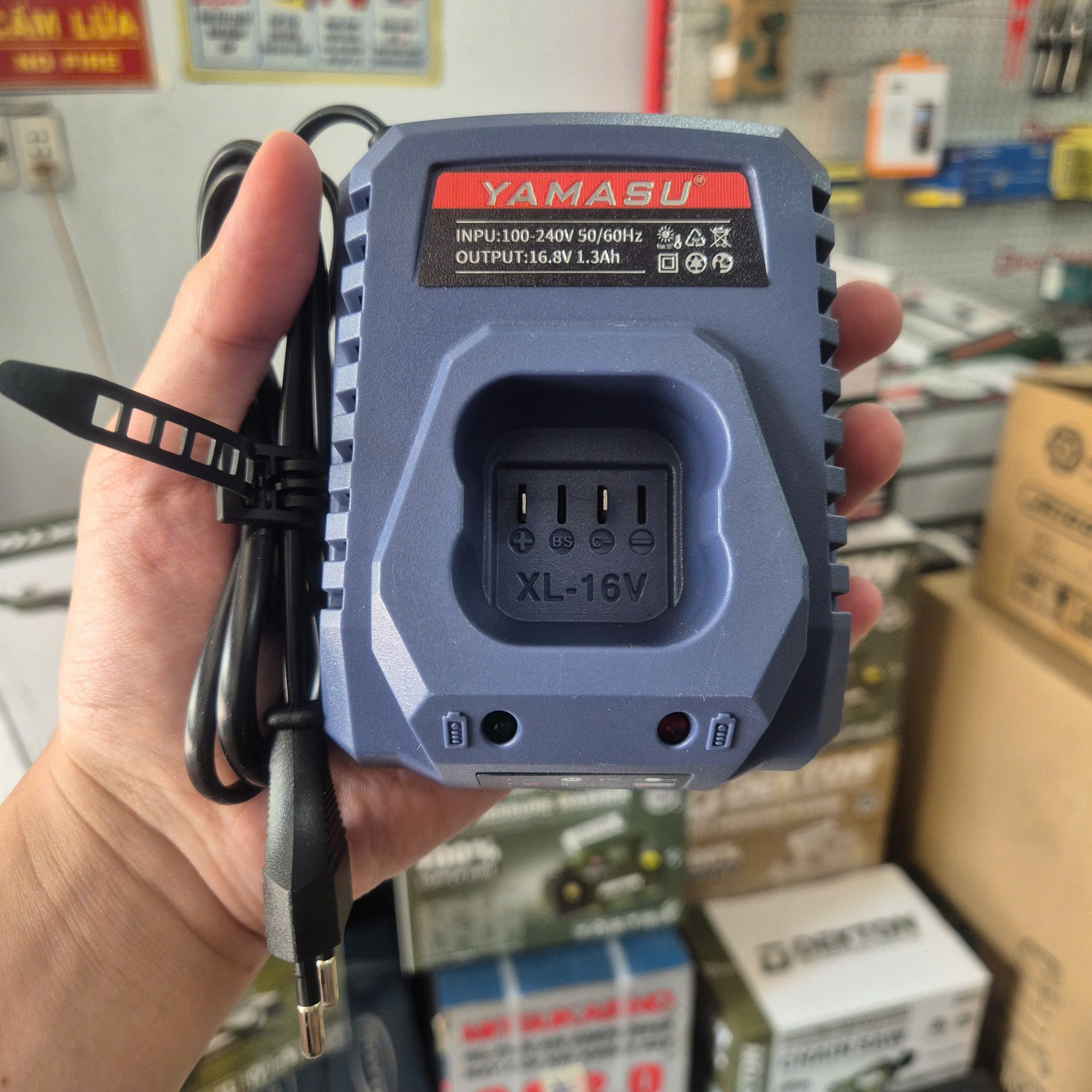 Máy siết vít động lực Pin 16V, 160N Yamasu YMS-MCV10160G2W (2 Pin 1.5Ah)