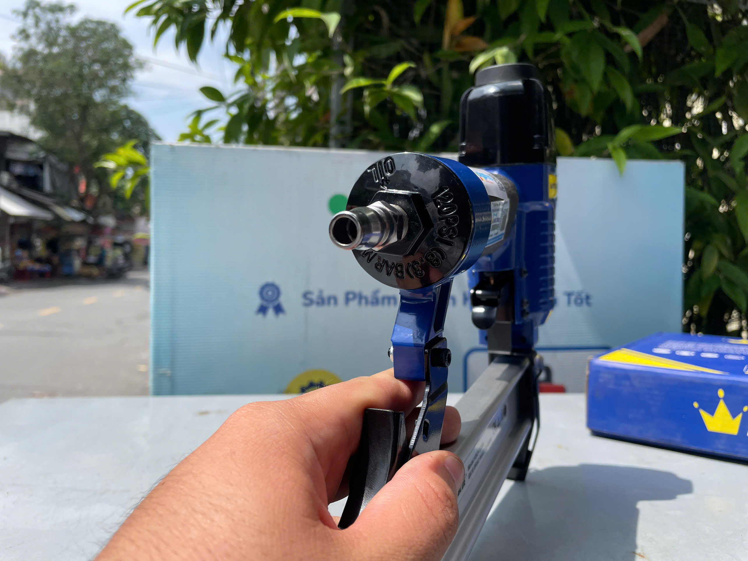 Súng Bắn Đinh Khí Nén Cao Cấp King Blue KBO-F3050