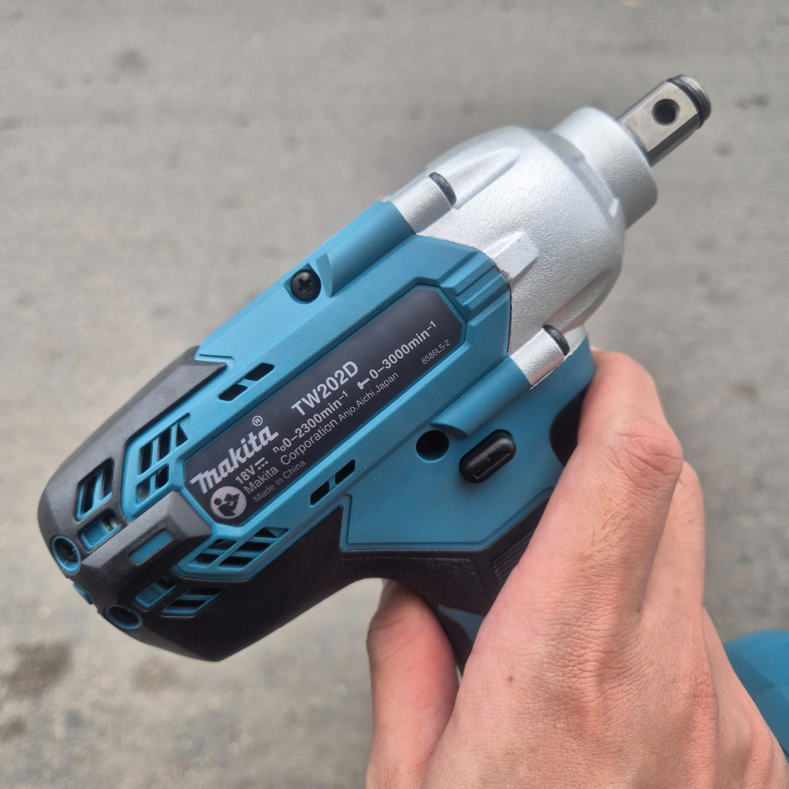 Máy siết bulong dùng pin 18V MAKITA TW202DZ (Thân máy)