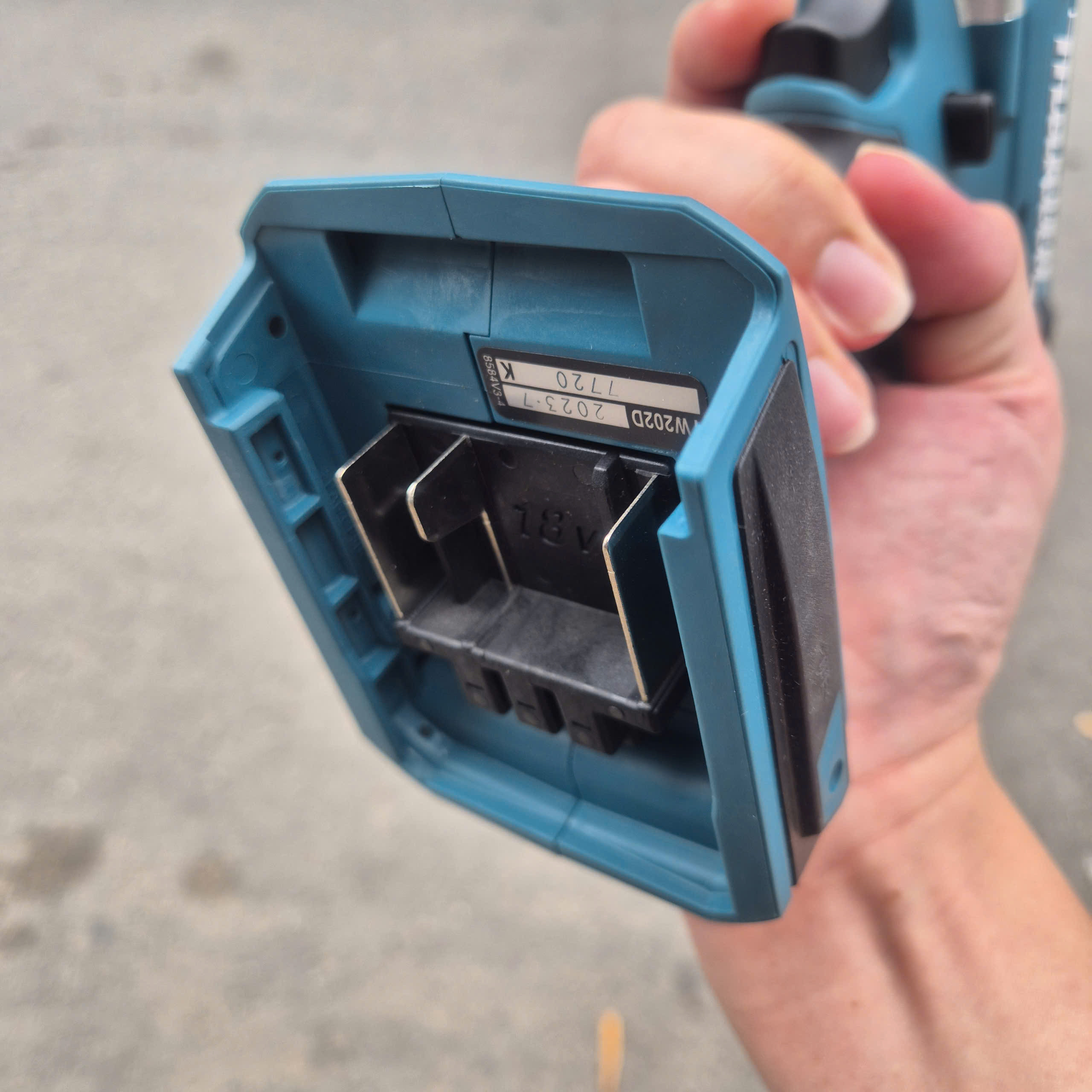 Máy siết bulong dùng pin 18V MAKITA TW202DZ (Thân máy)