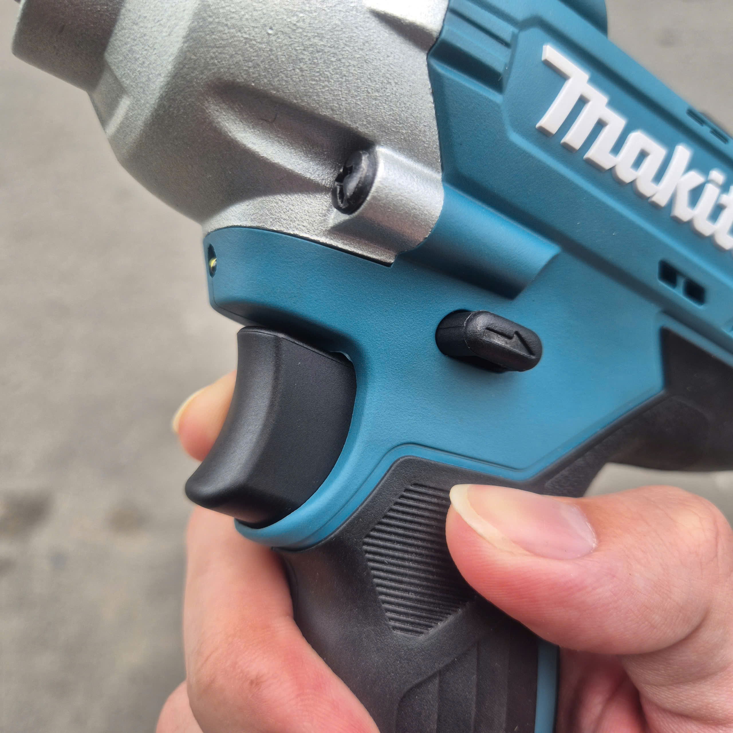 Máy siết bulong dùng pin 18V MAKITA TW202DZ (Thân máy)