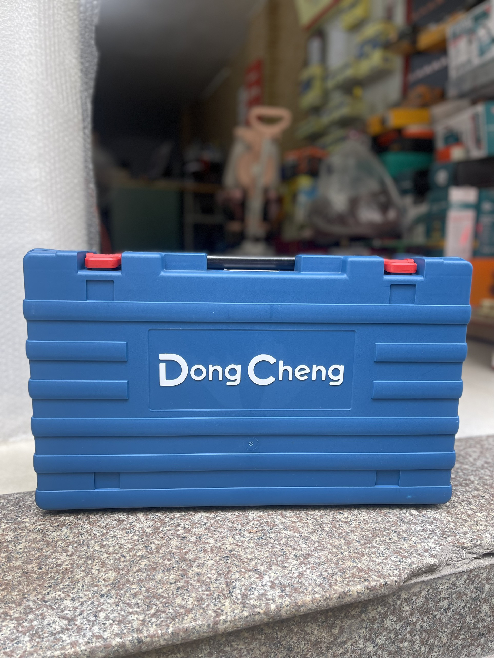 Máy Đục Bê Tông Dongcheng DZG07-6 1600W