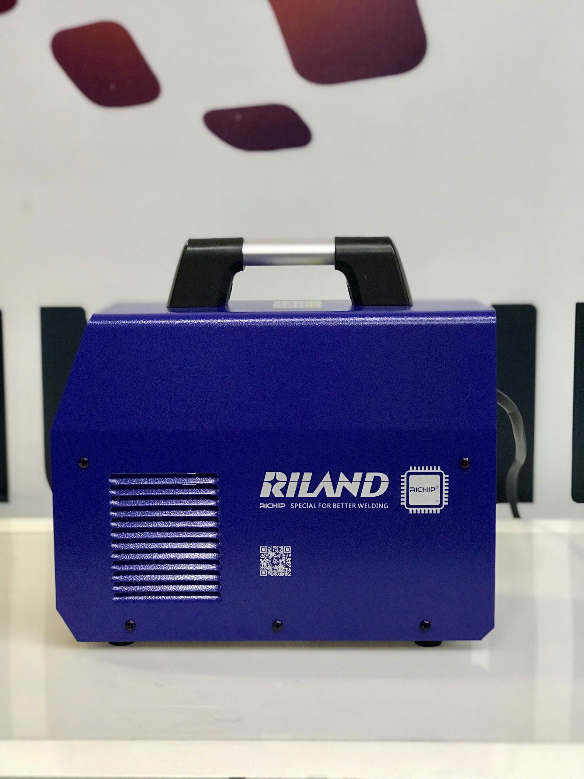 Máy hàn điện tử RILAND ARC 220GT chính hãng