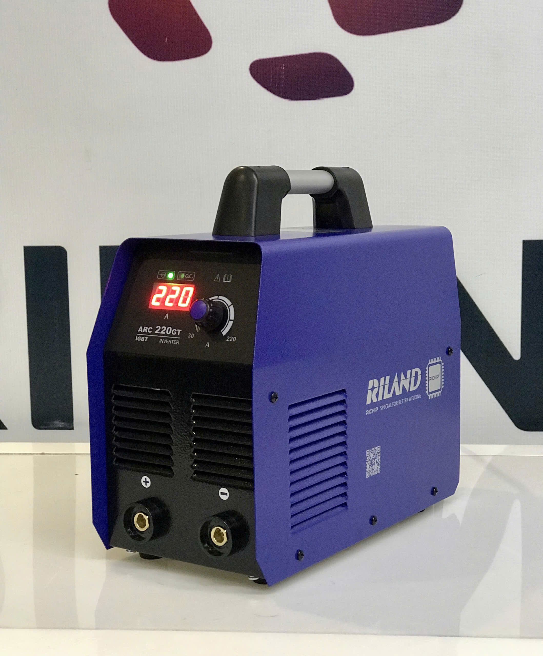 Máy hàn điện tử RILAND ARC 220GT chính hãng