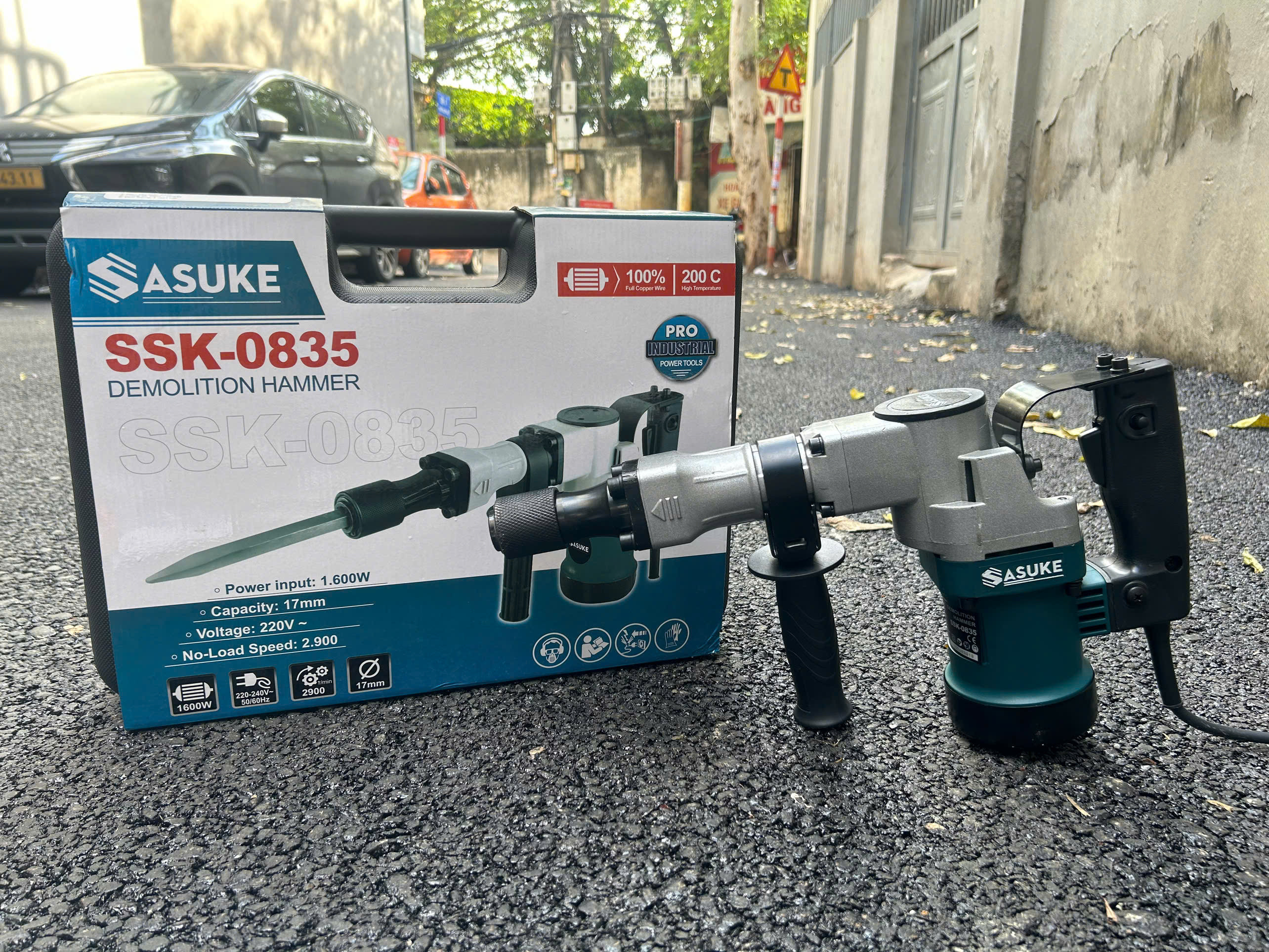 Máy đục SASUKE 1600W SSK-0835 ( Kèm 2 mũi đục)