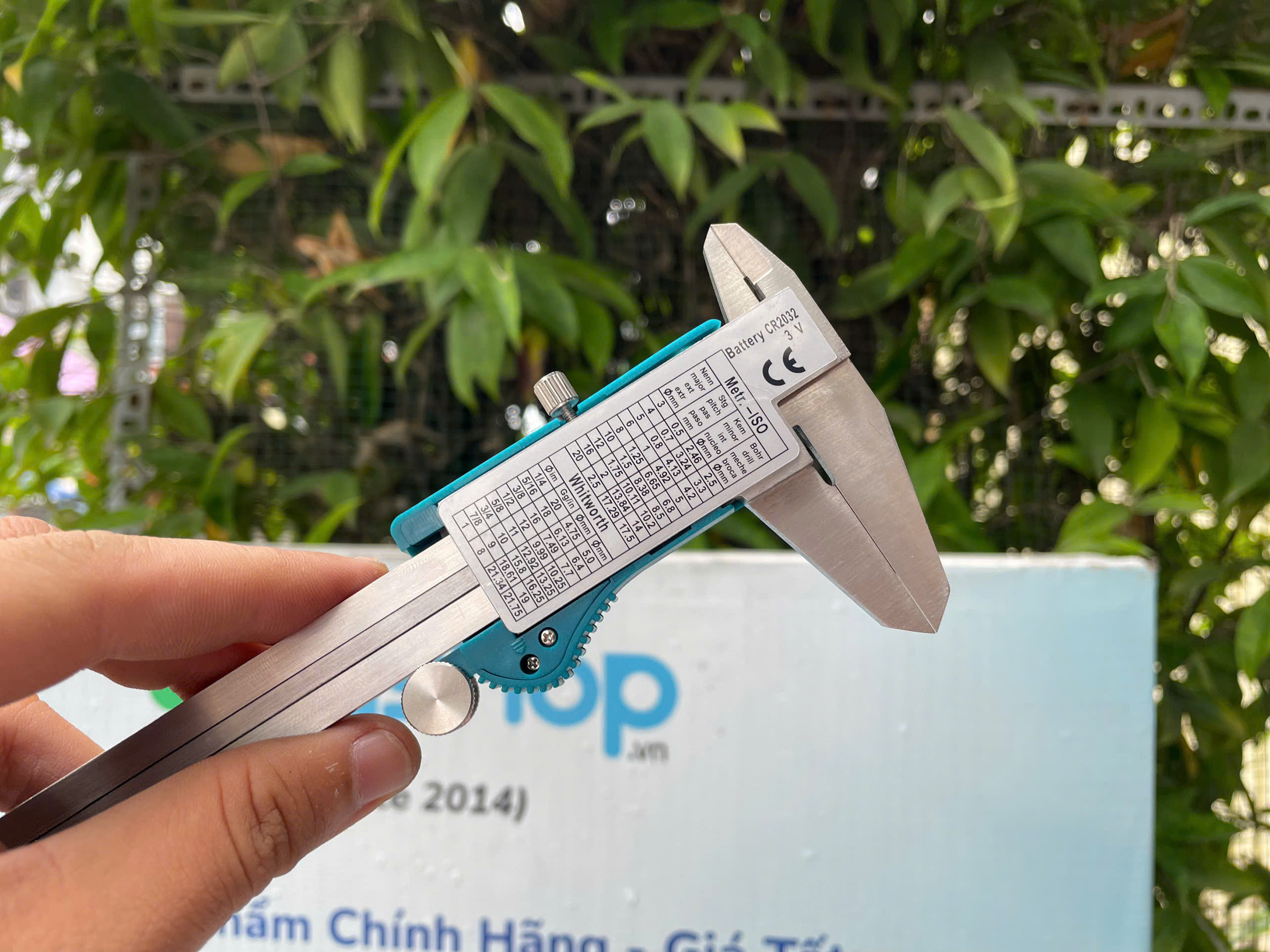 Thước cặp điện tử IP54 Total TMT321506