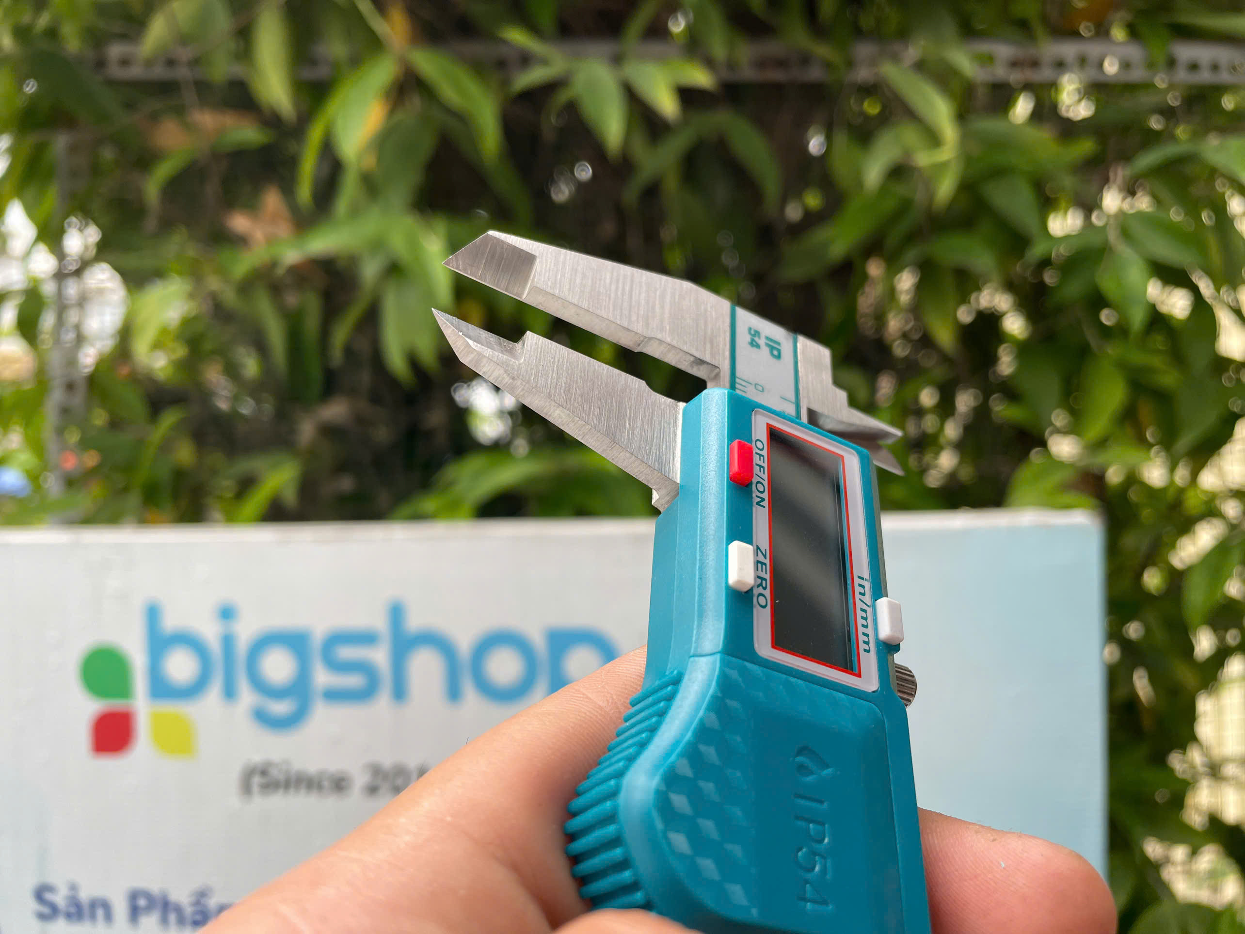 Thước cặp điện tử IP54 Total TMT321506