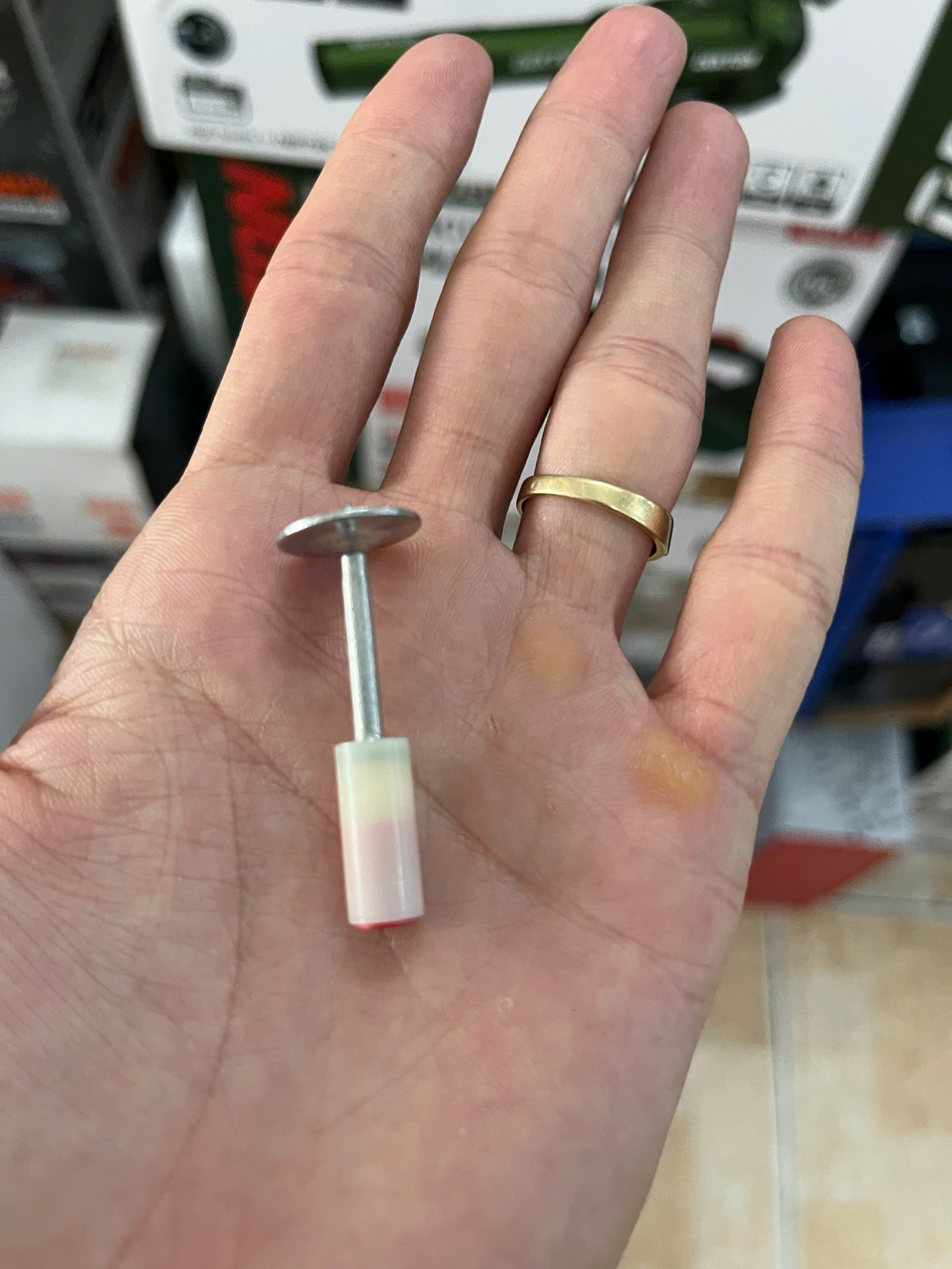 Hộp 100, 200 đinh hạt nổ dành cho súng bắn ty trần đủ loại, 7.3mm