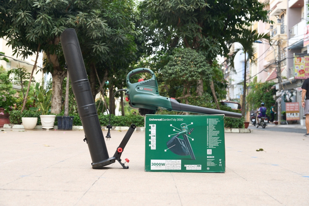 Máy thổi và hút lá Bosch Uni GardenTidy 3000