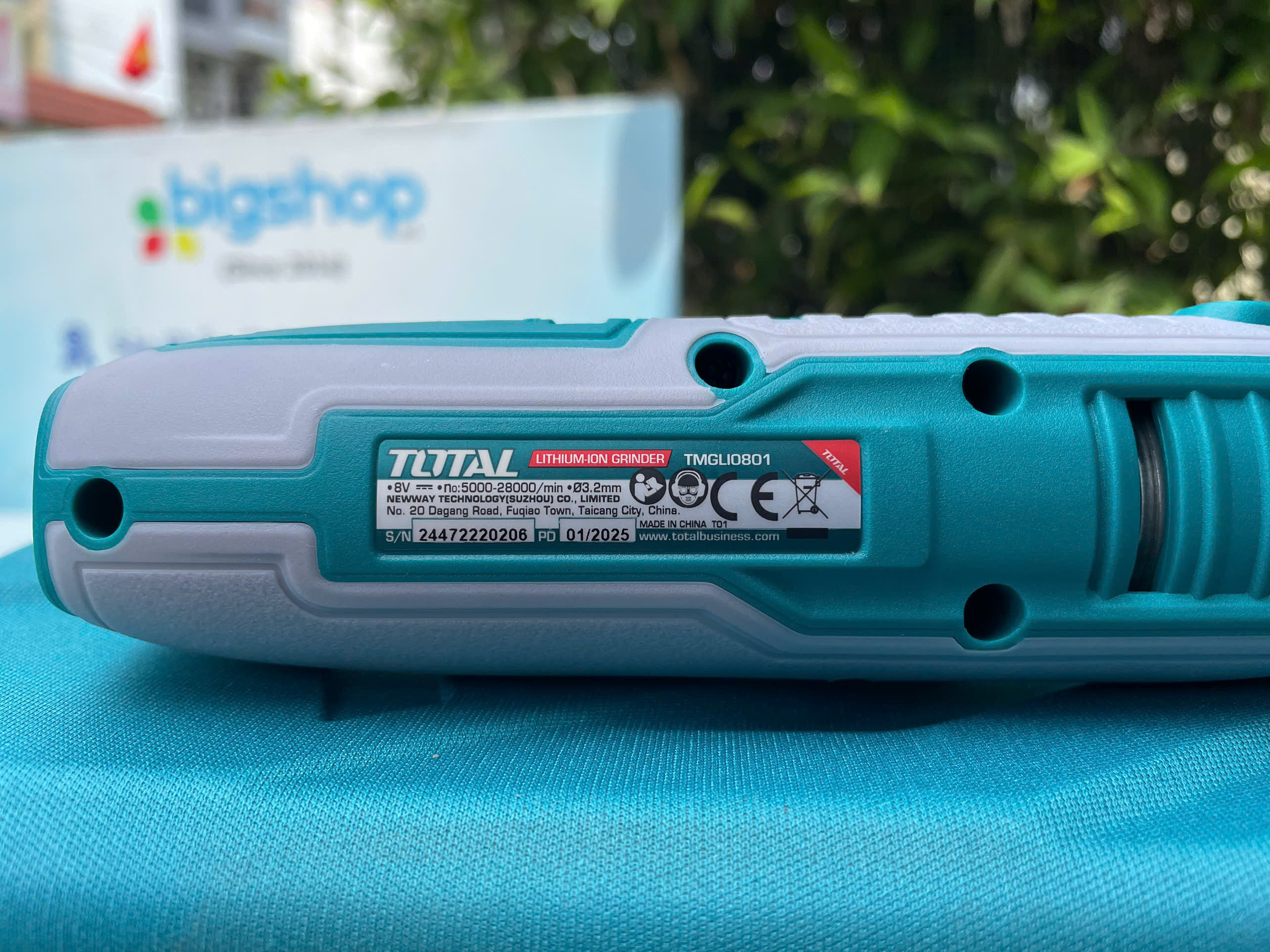 Máy mài khuôn dùng pin 8V Total TMGLI0801
