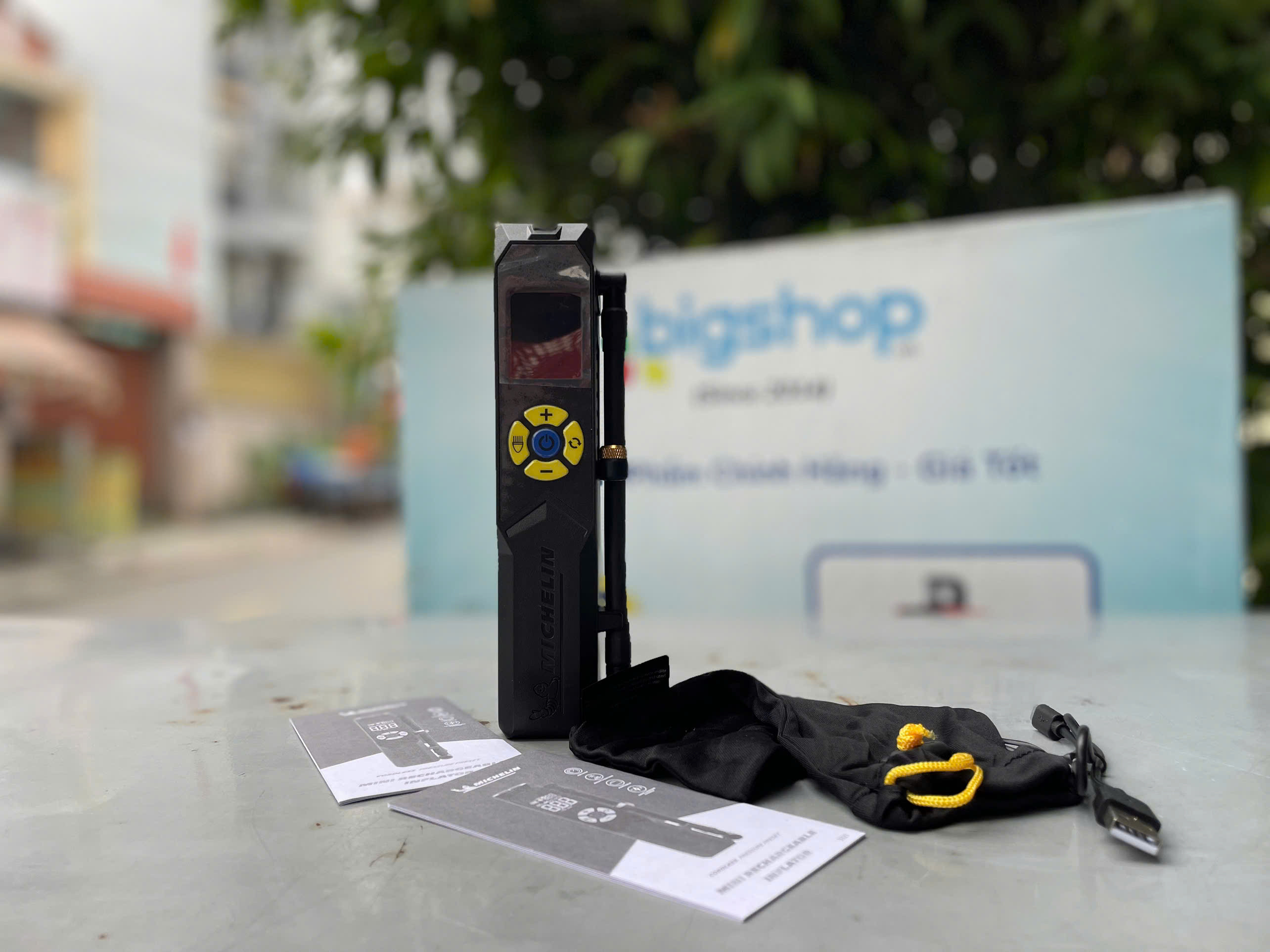 Máy Bơm Lốp Ô Tô Không Dây Michelin 3321 Cao Cấp, 150 psi