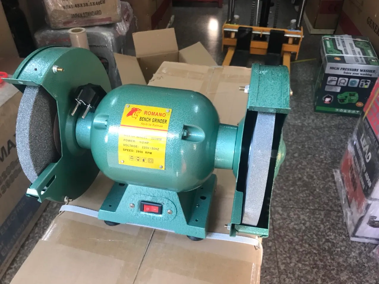 Mài hai đá ROMANO R-200 công suất 375W