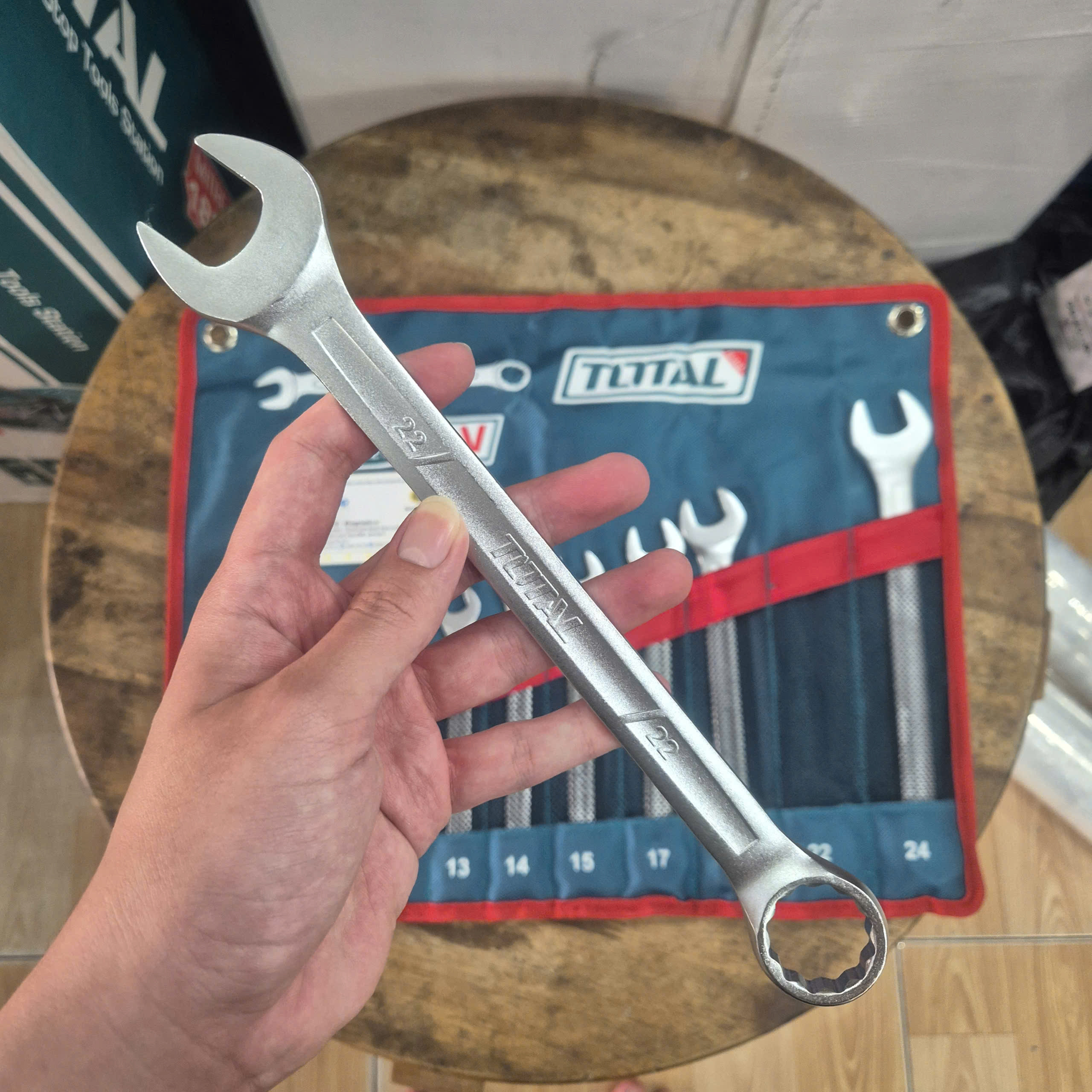 Bộ cờ lê vòng miệng 12 món TOTAL THT1022121 (Các kích thước 6-24mm)