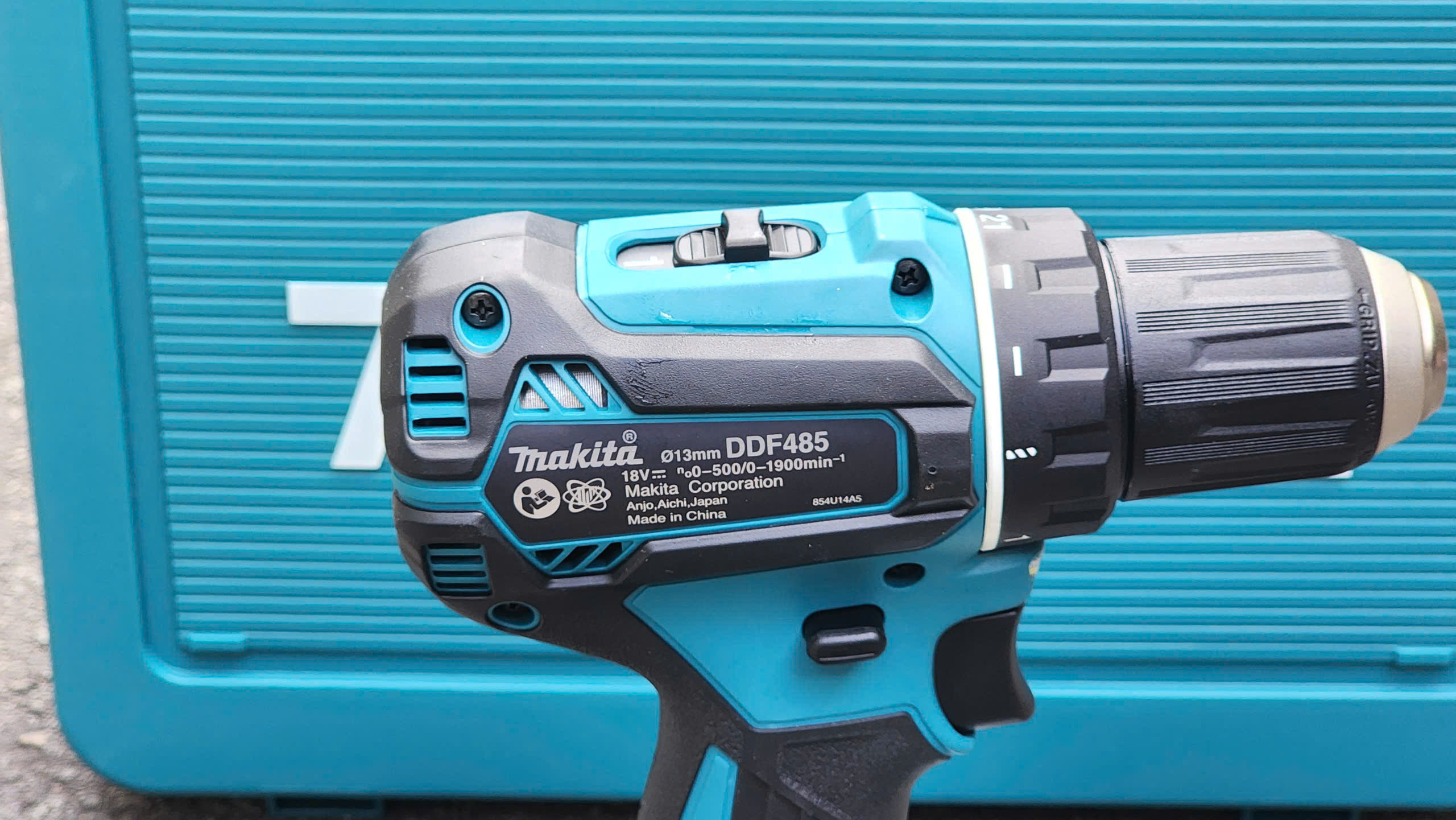 Máy khoan và vặn vít dùng pin Makita DDF485SFE (BL) (18V)