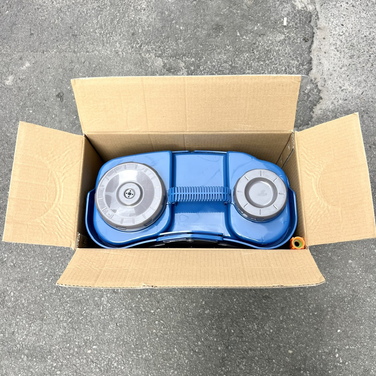 Bình xịt điện siêu nhẹ Li-ion HYUNDAI HD-22LI (20L, 12AH, Có chức năng đảo thuốc)