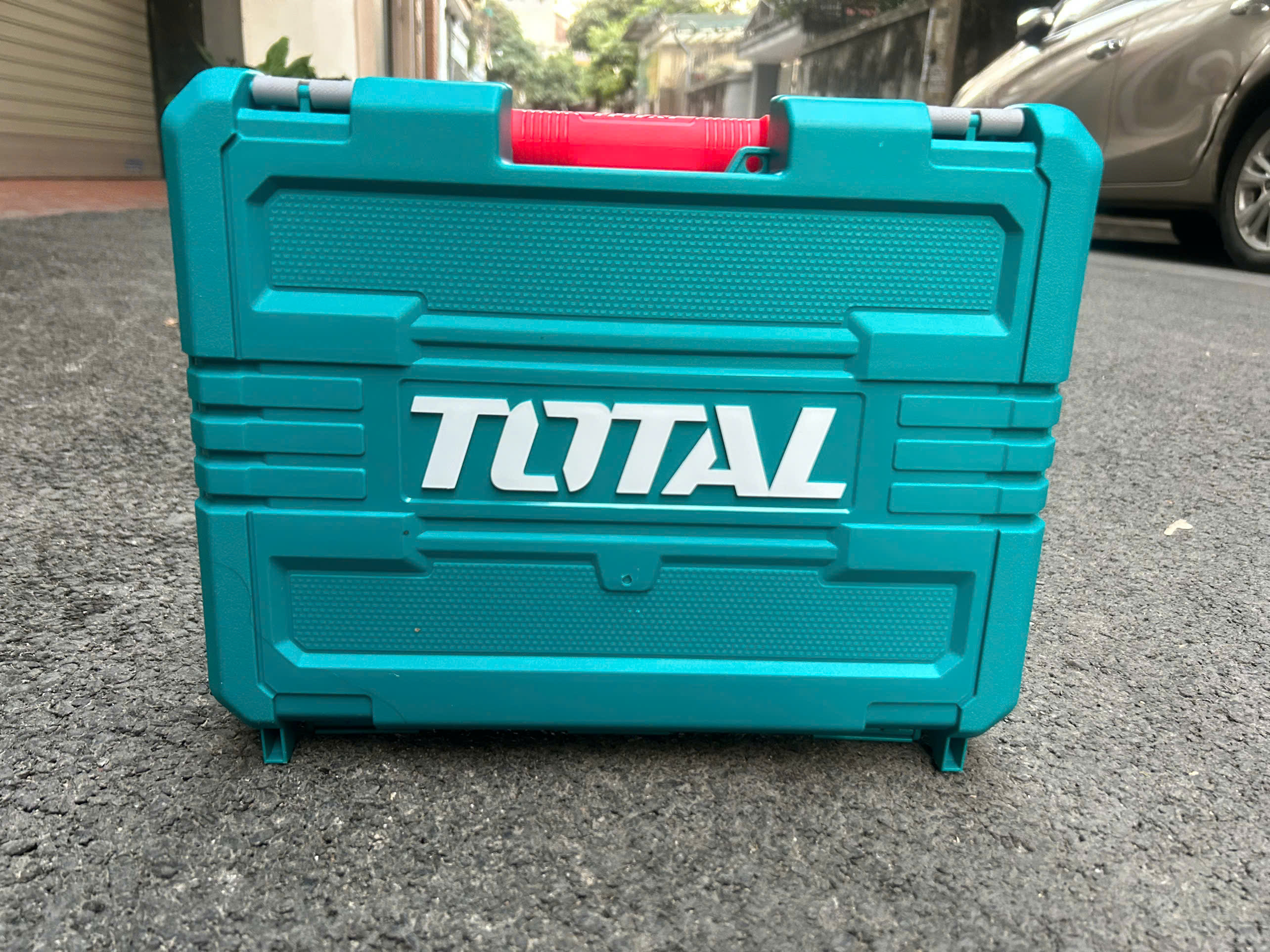 Máy Khoan Không Chổi Than Dùng Pin Lithium-ion 20V Total TDLI20602