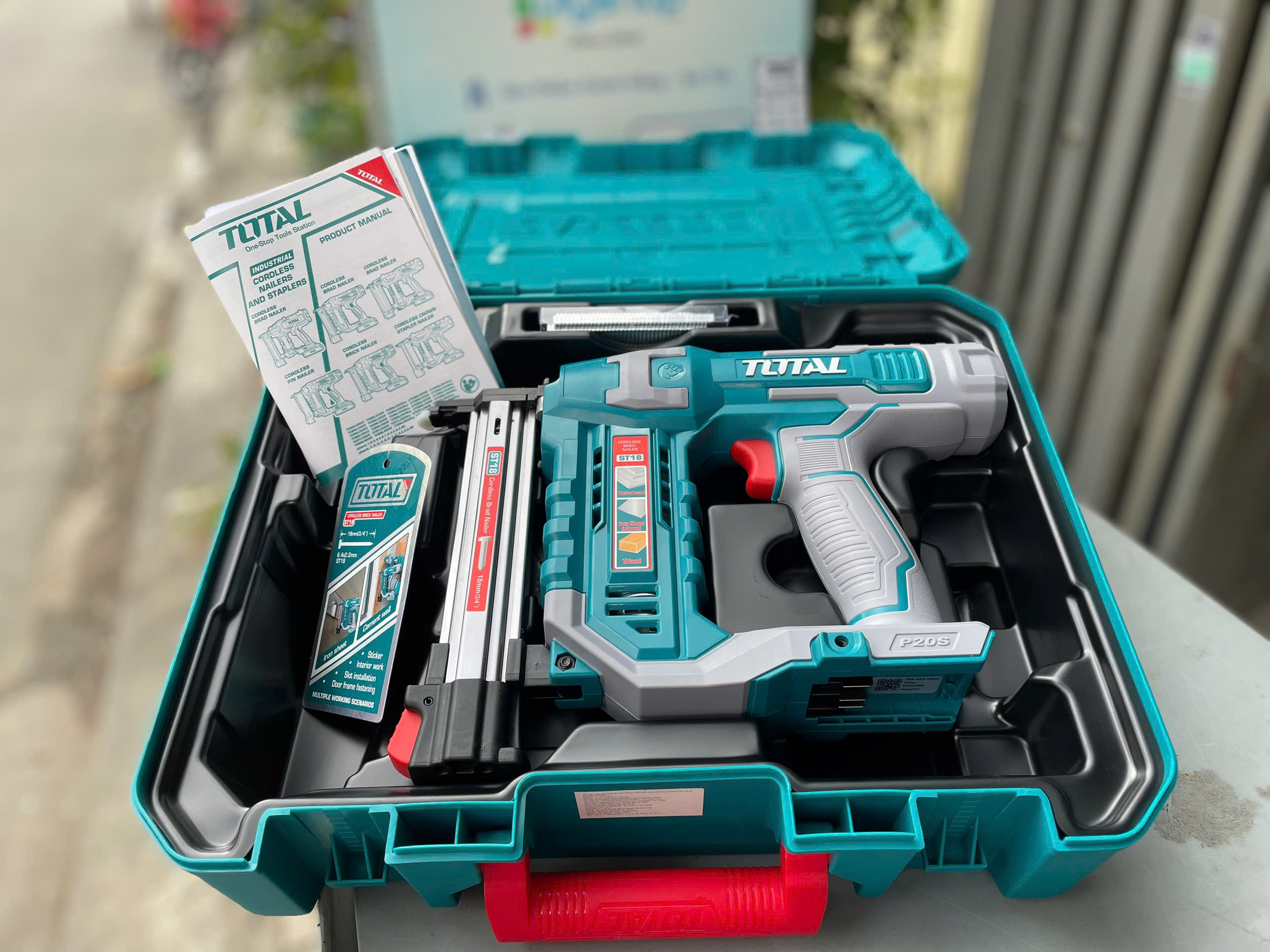 Máy bắn đinh bê tông 18mm dùng pin 20V TCSTLI3805 (Chưa Pin & Sạc)