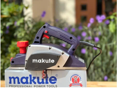 Máy bào gỗ Makute EP111, 600W,  82X1mm