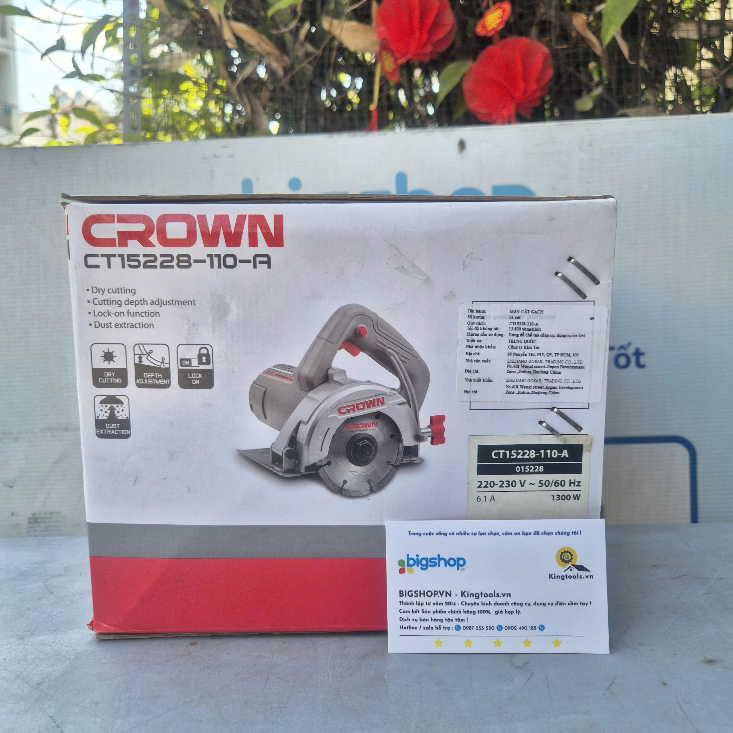 Máy cắt gạch Crown CT15228, 110mm, 1300W, cắt sâu 34mm
